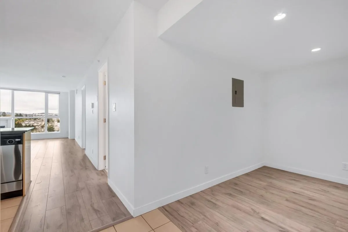 1202 188 E Esplanade