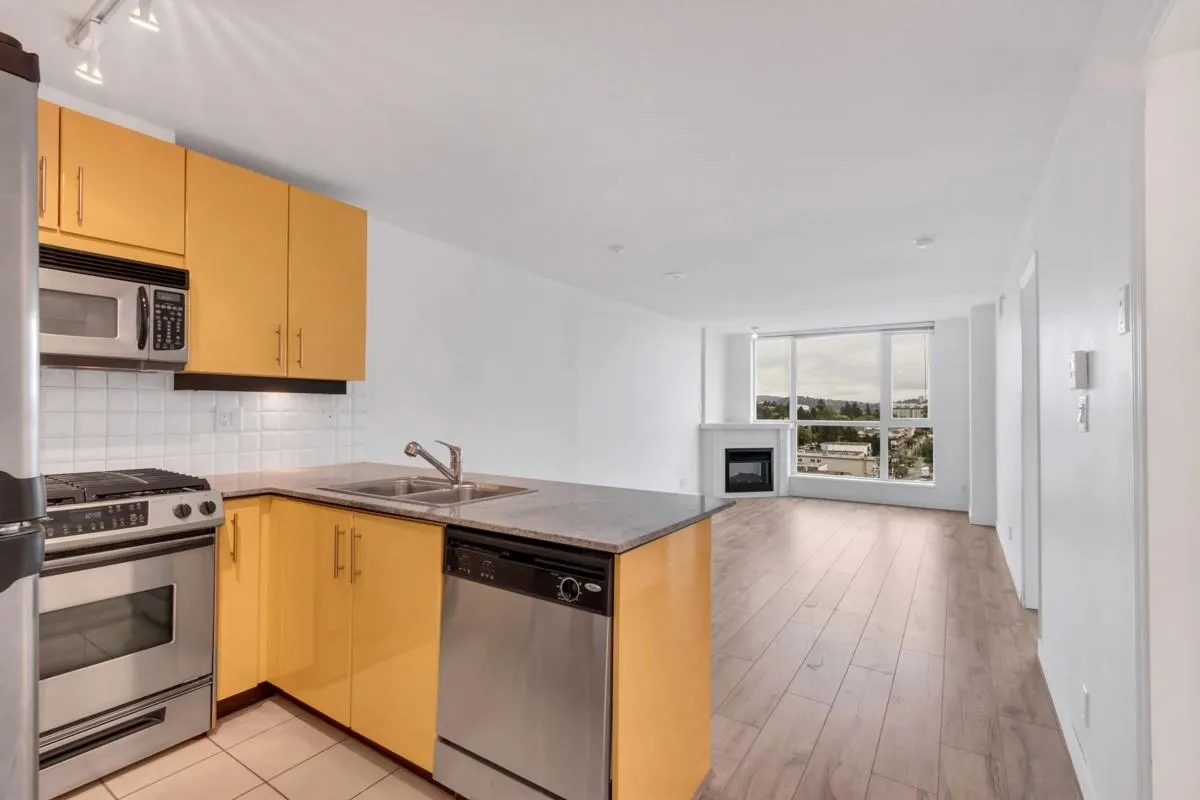 1202 188 E Esplanade