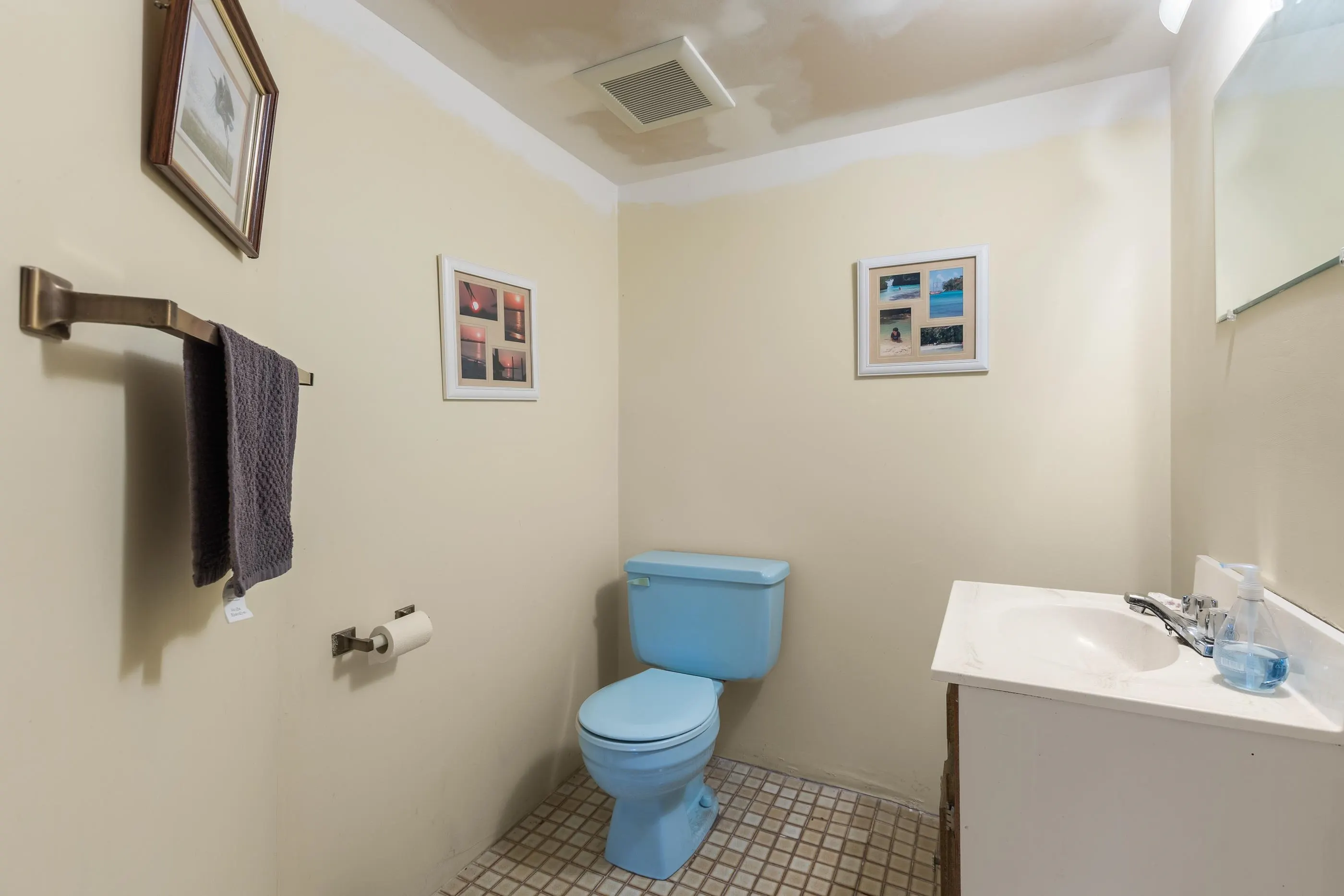 1507 Elinor Crescent