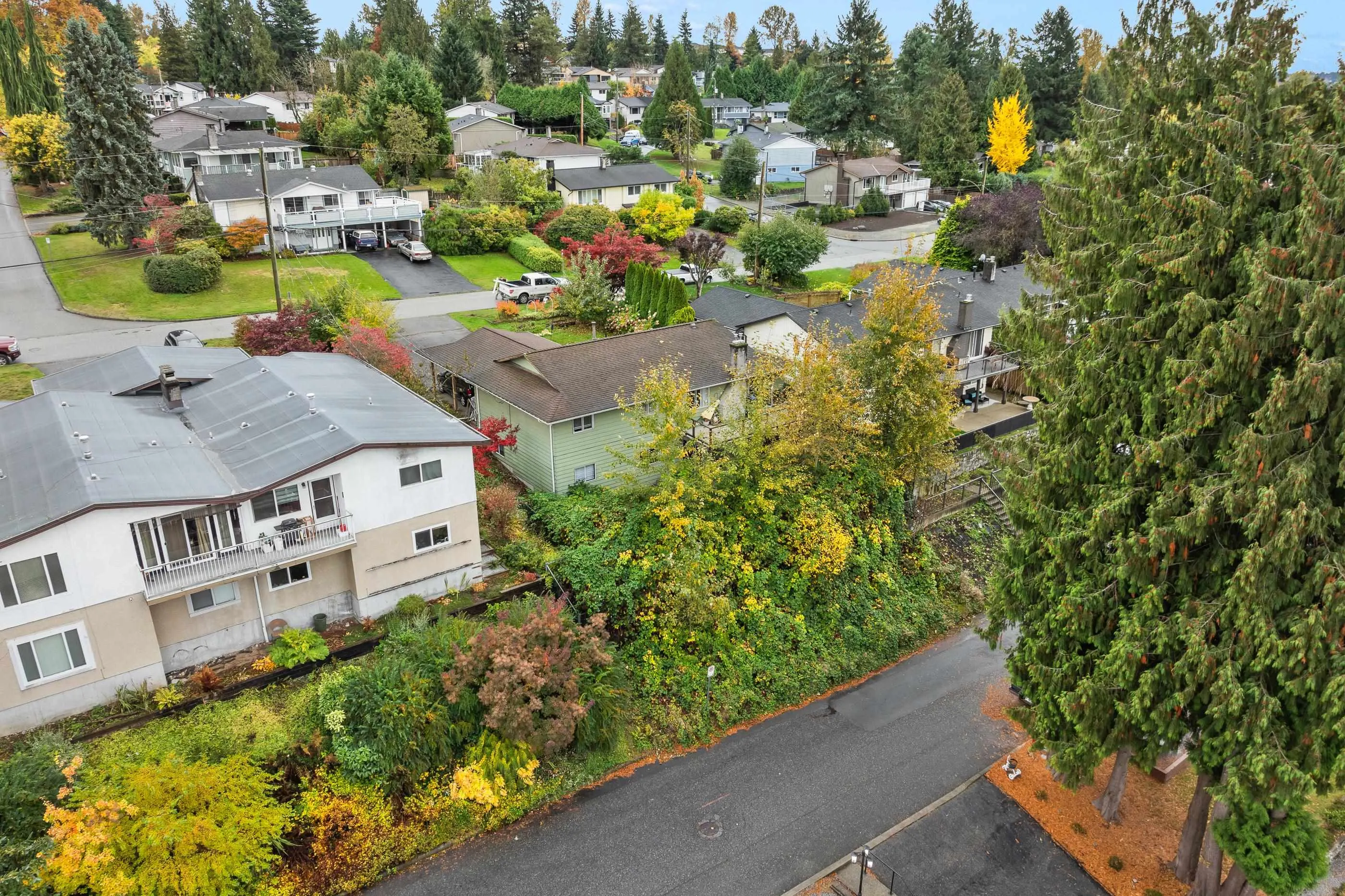 1507 Elinor Crescent