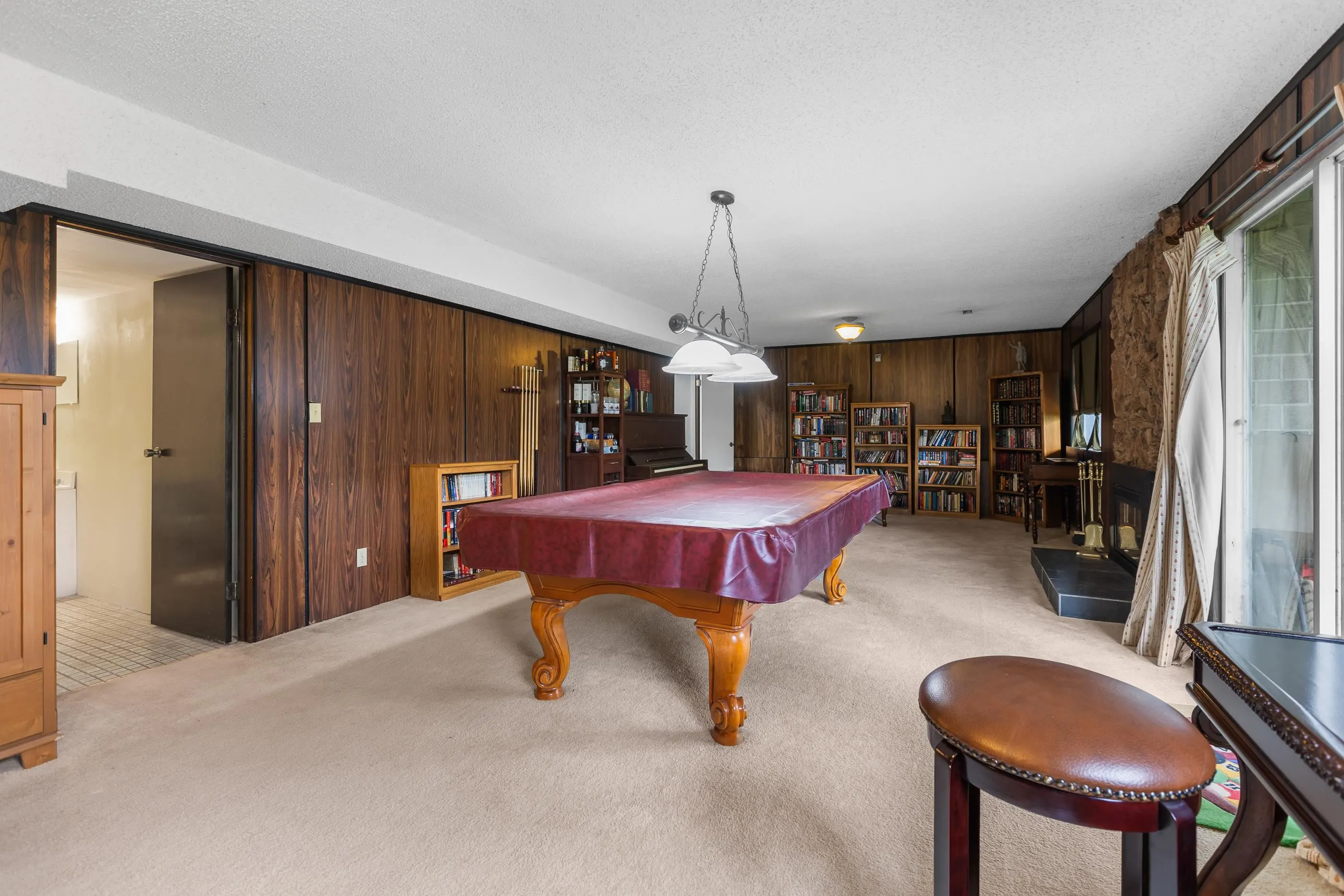 1507 Elinor Crescent