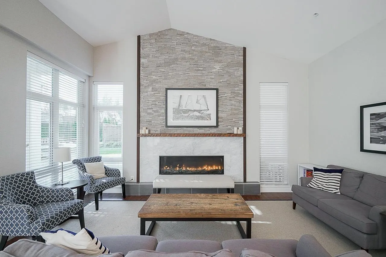 9 15775 Mountain View Drive