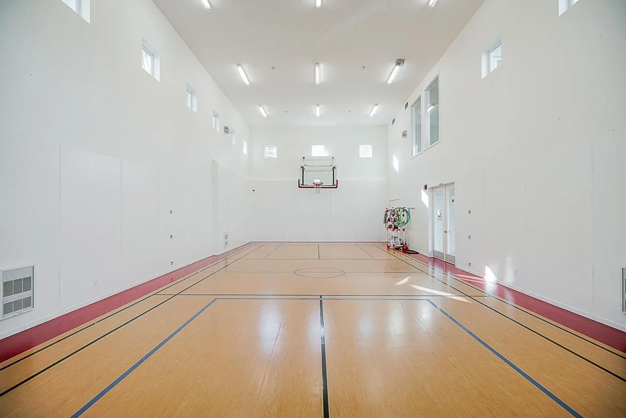 9 15775 Mountain View Drive