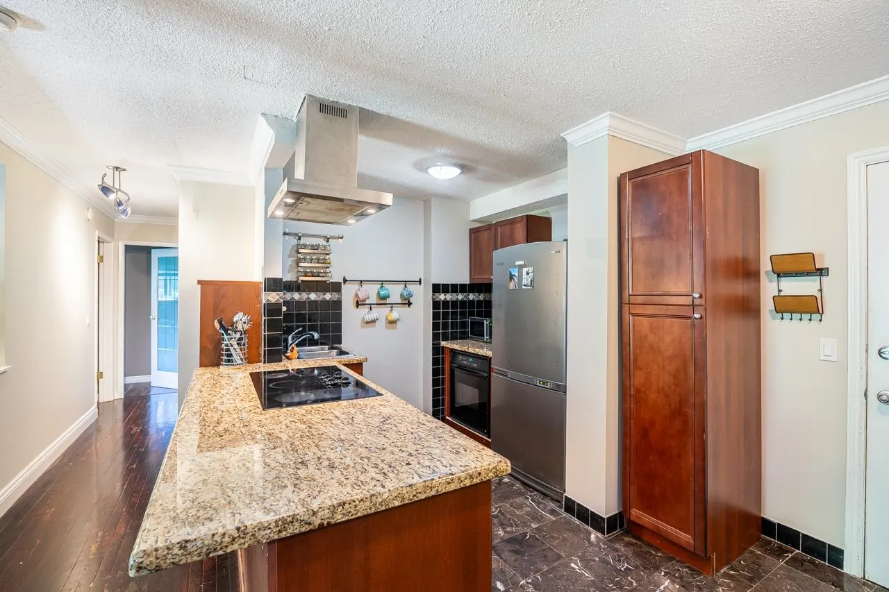 229 202 Westhill Place