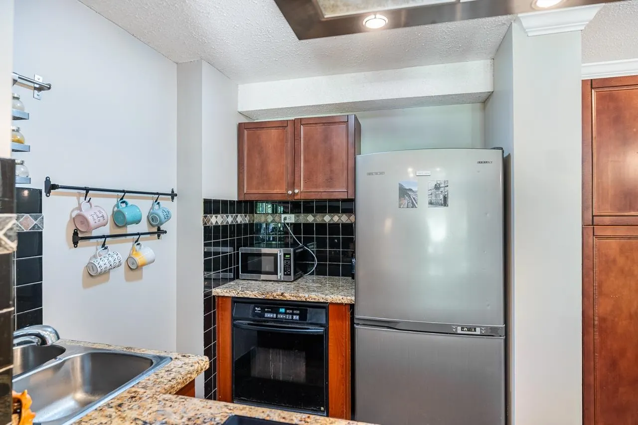 229 202 Westhill Place