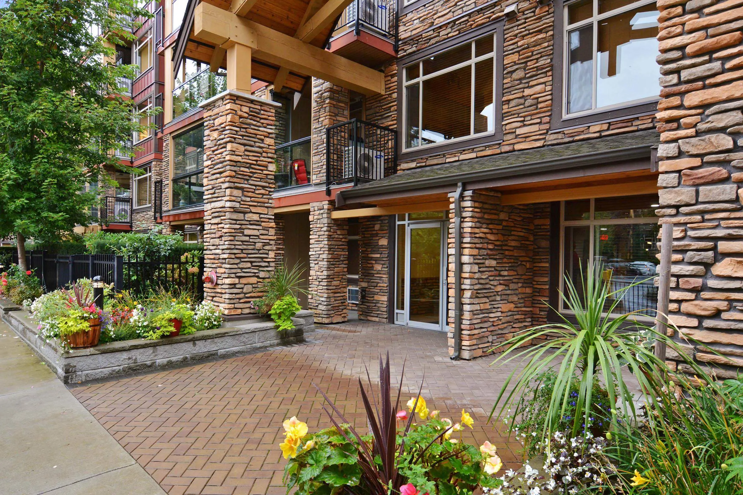 429 8288 207a Street