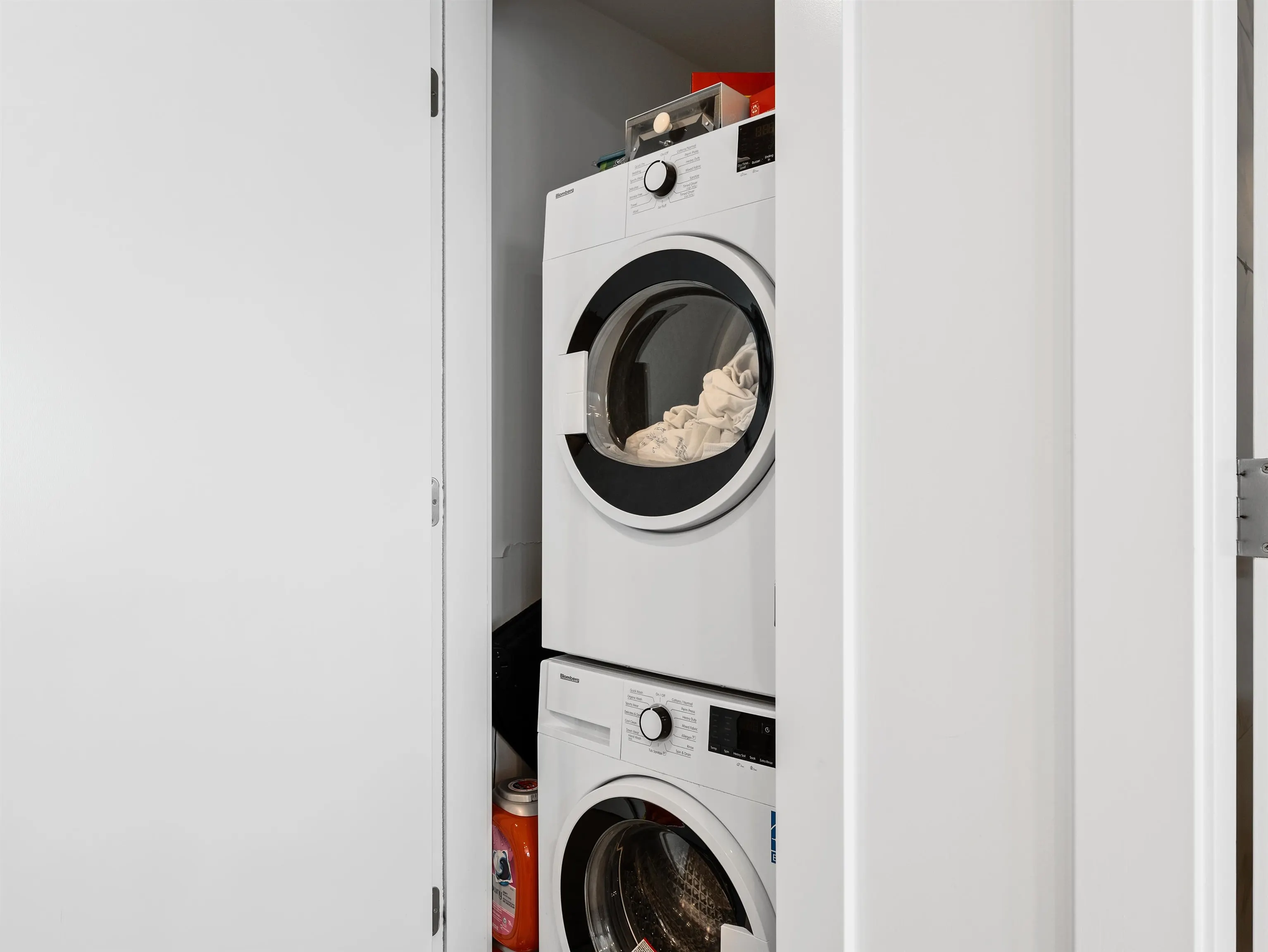 2807 4711 Hazel Street