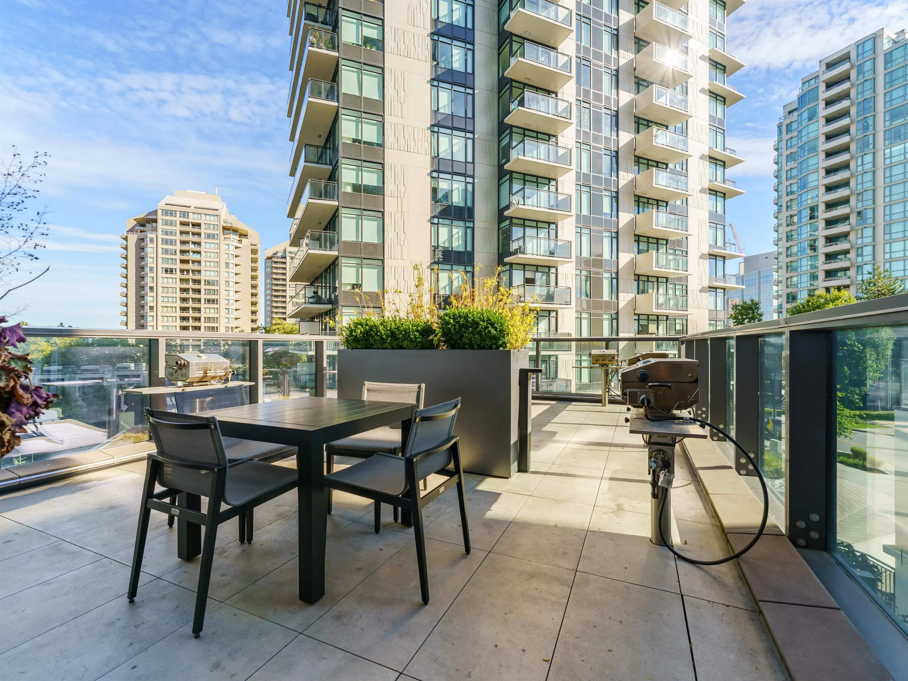 2807 4711 Hazel Street