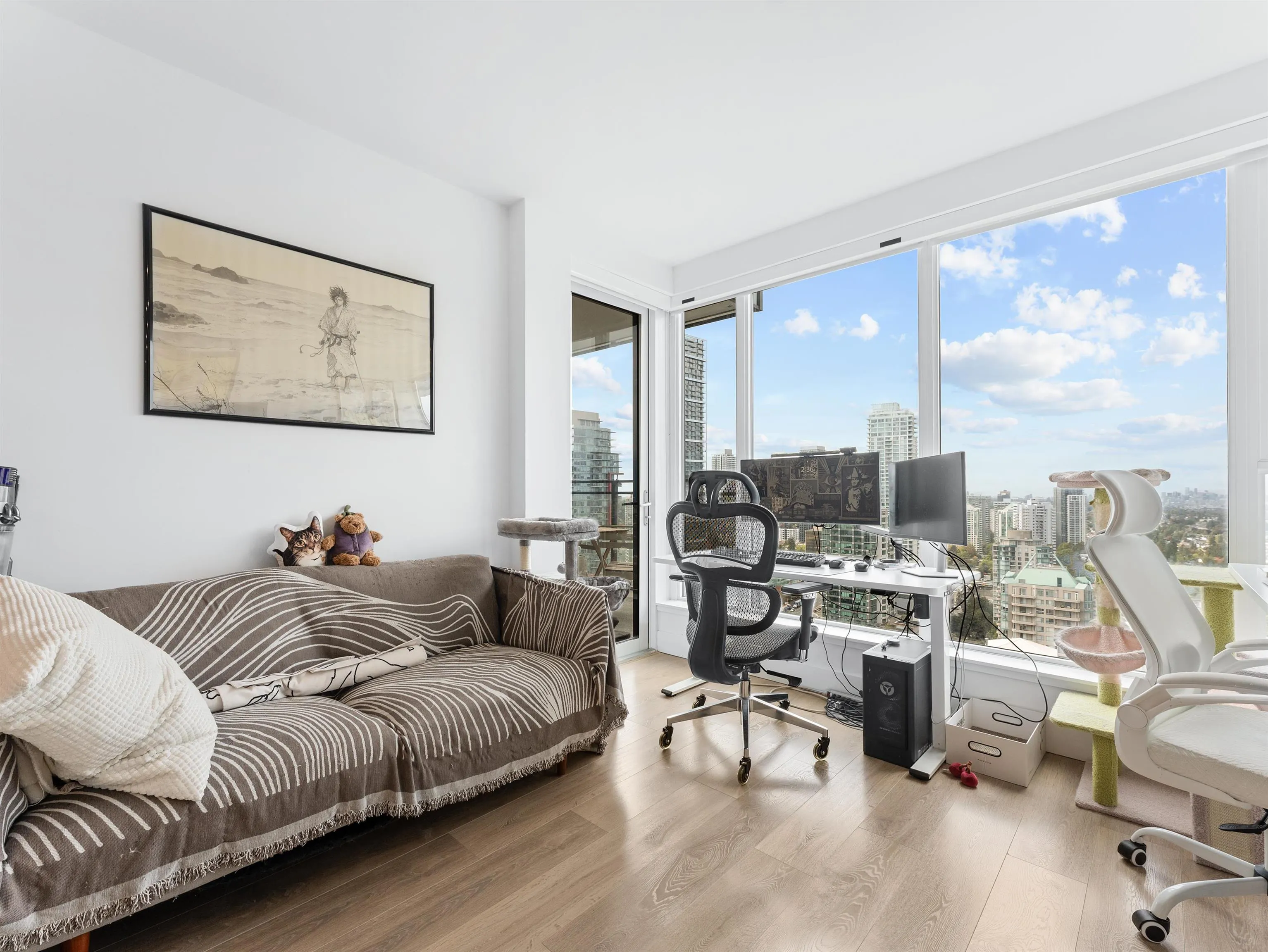 2807 4711 Hazel Street