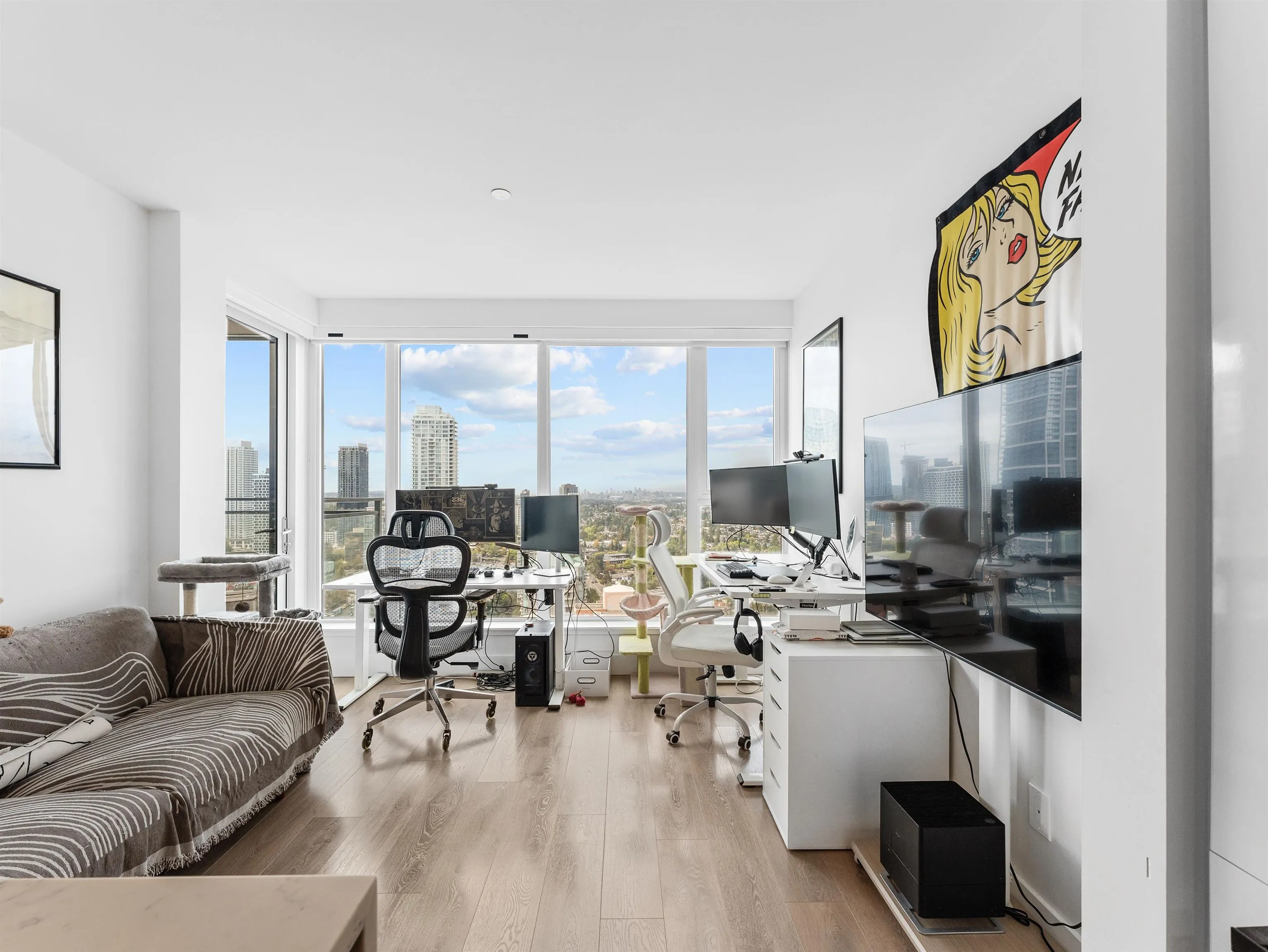 2807 4711 Hazel Street