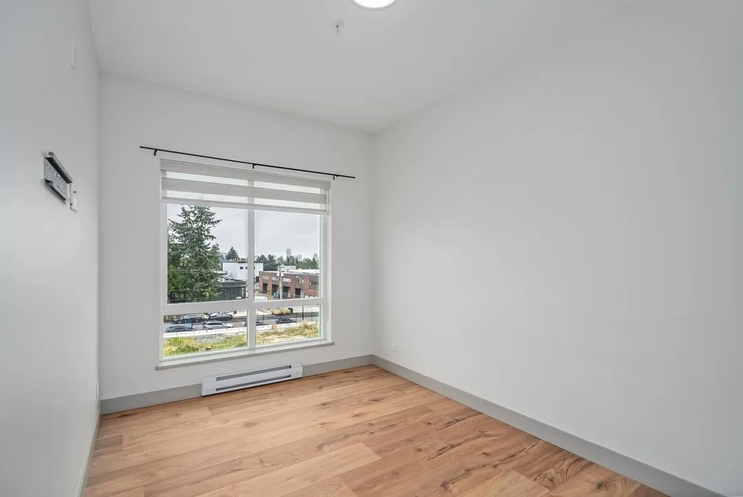 411 6968 Royal Oak Avenue