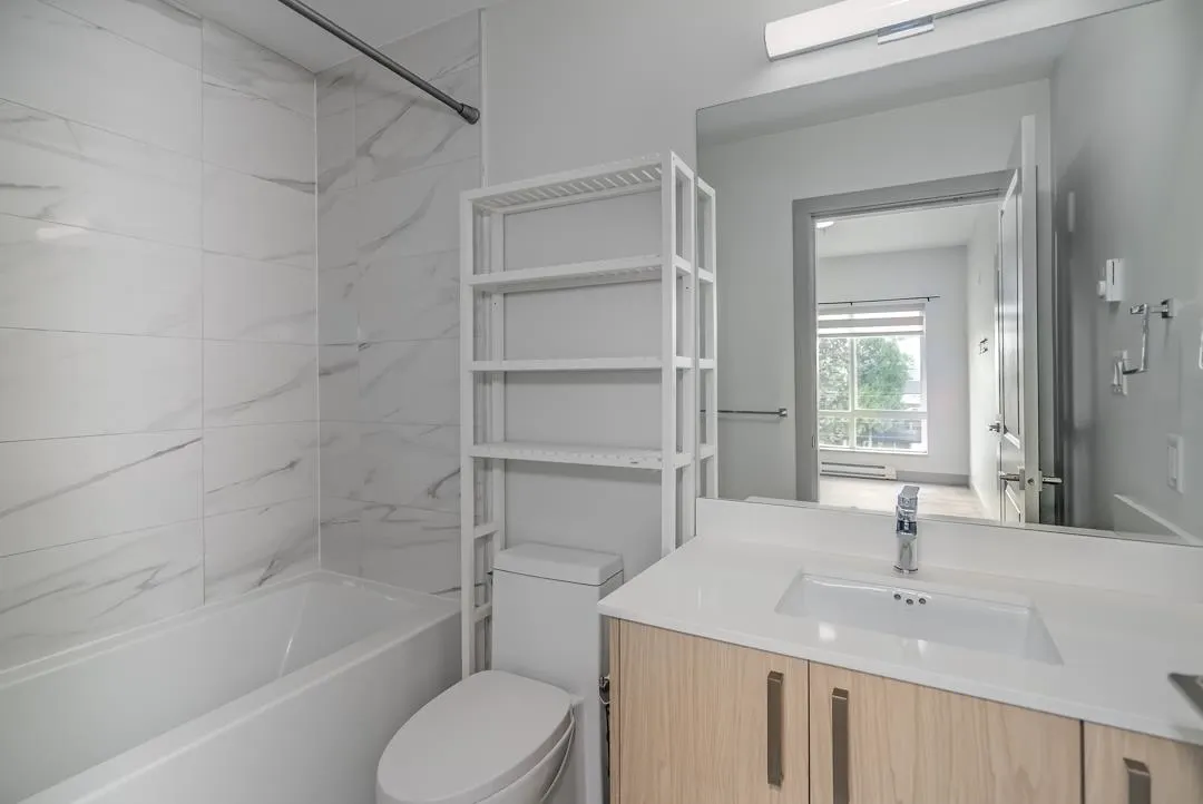 411 6968 Royal Oak Avenue