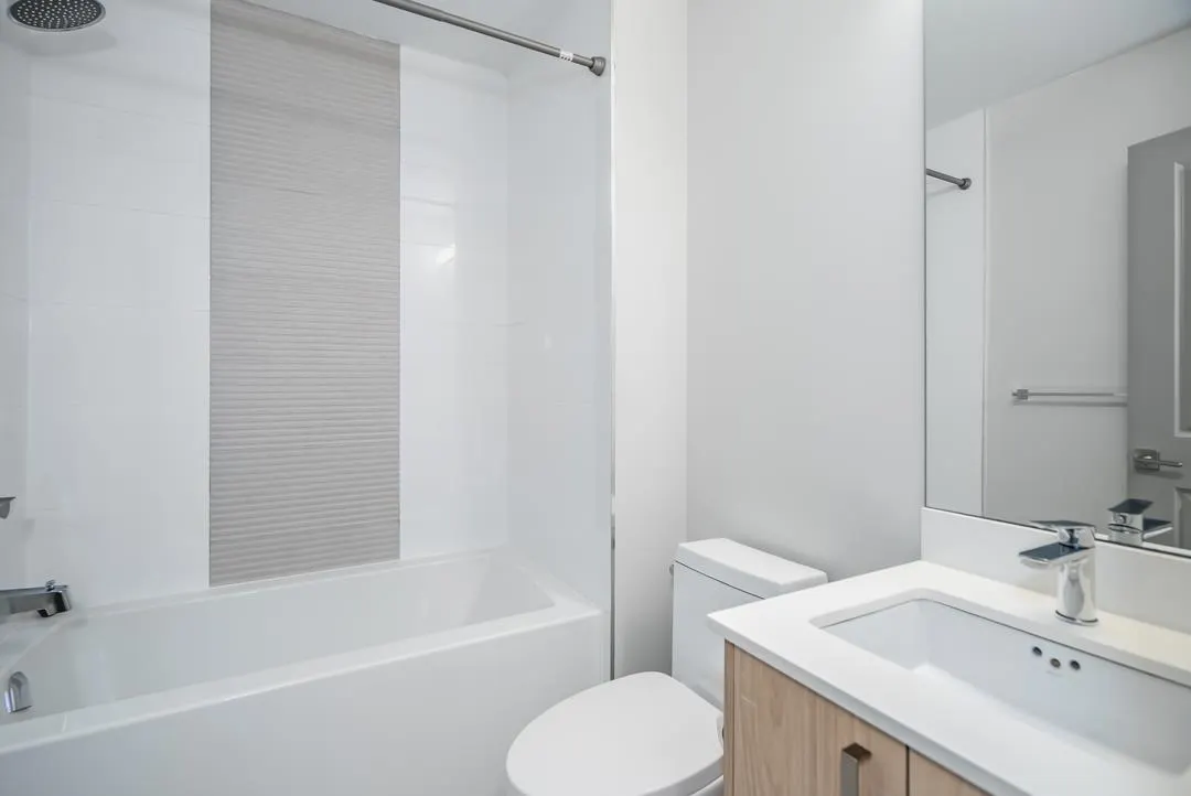 411 6968 Royal Oak Avenue