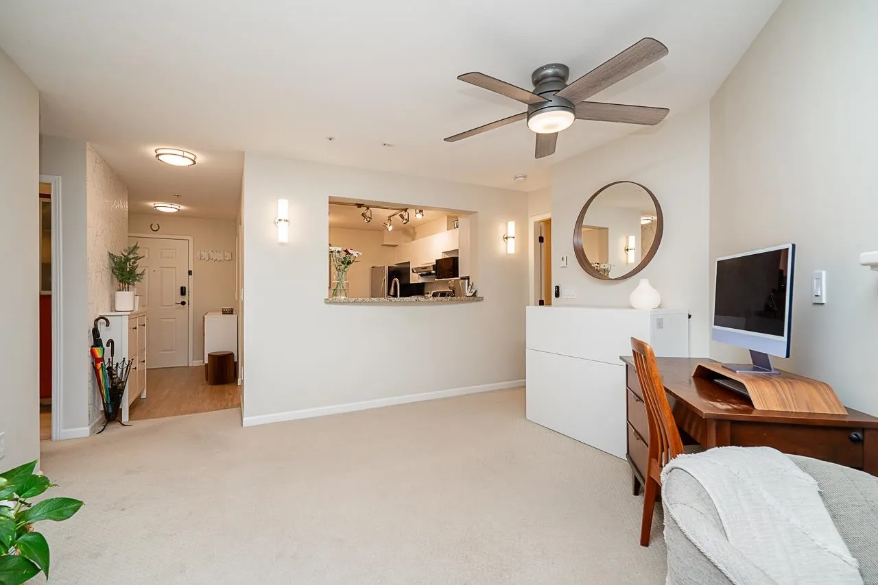 315 3075 Primrose Lane