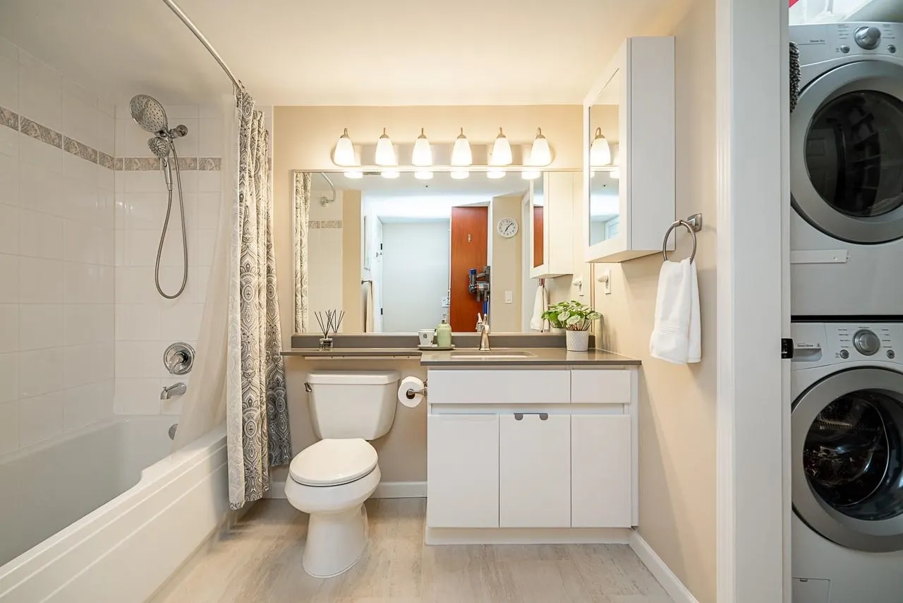 315 3075 Primrose Lane