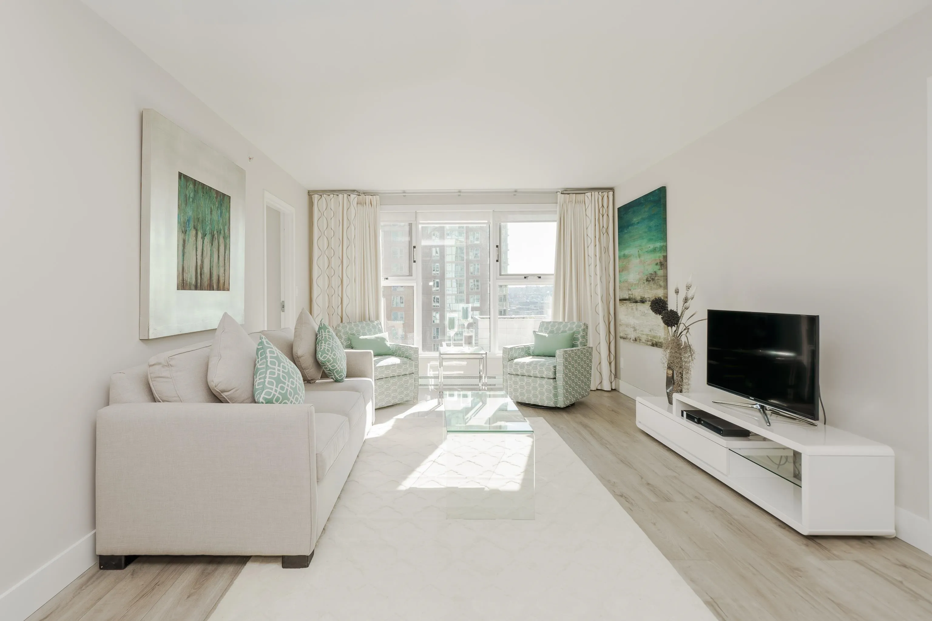 1503 1323 Homer Street