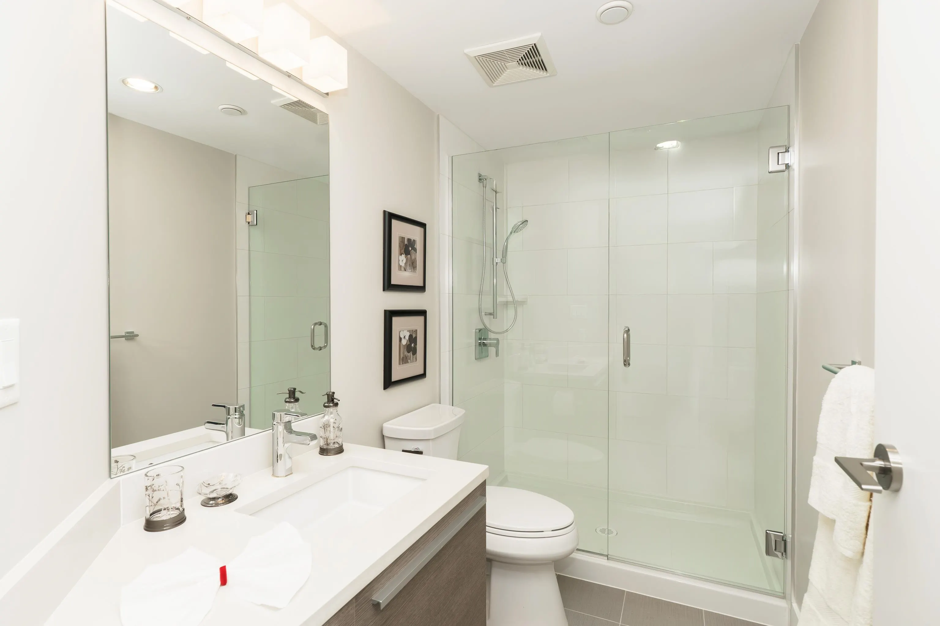 1503 1323 Homer Street