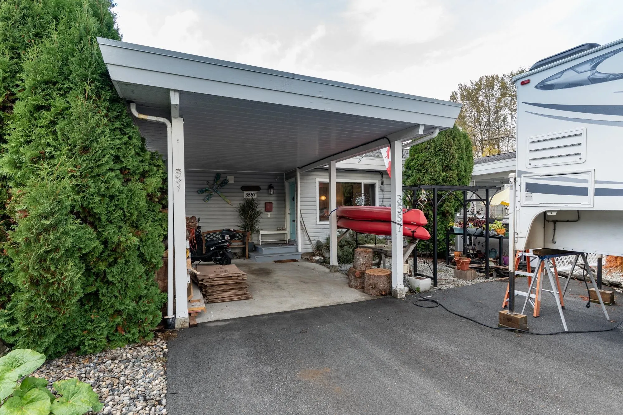 3557 Handley Crescent