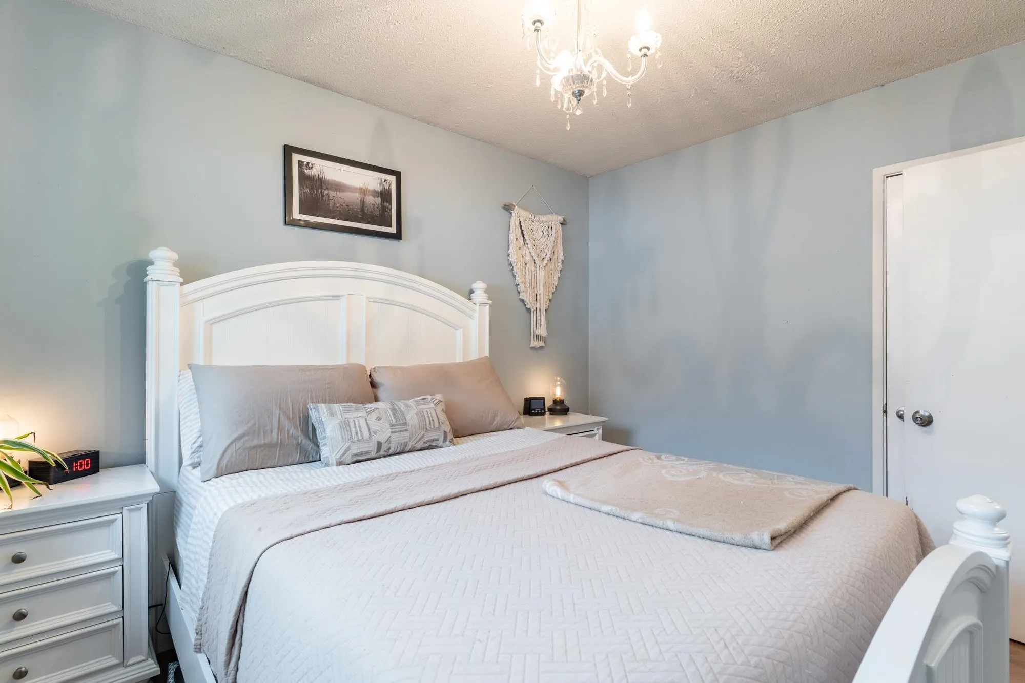 3557 Handley Crescent