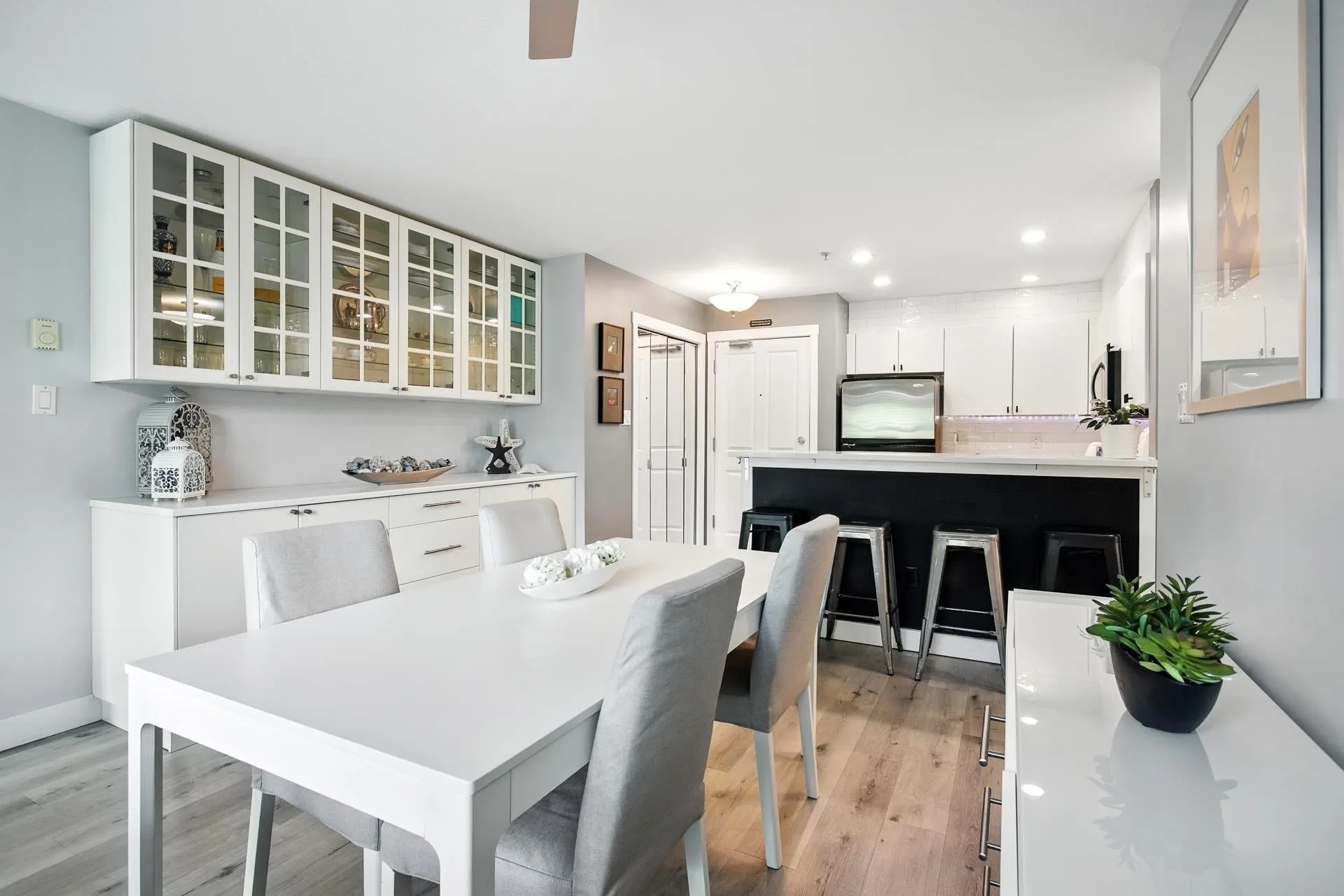 404 225 Newport Drive