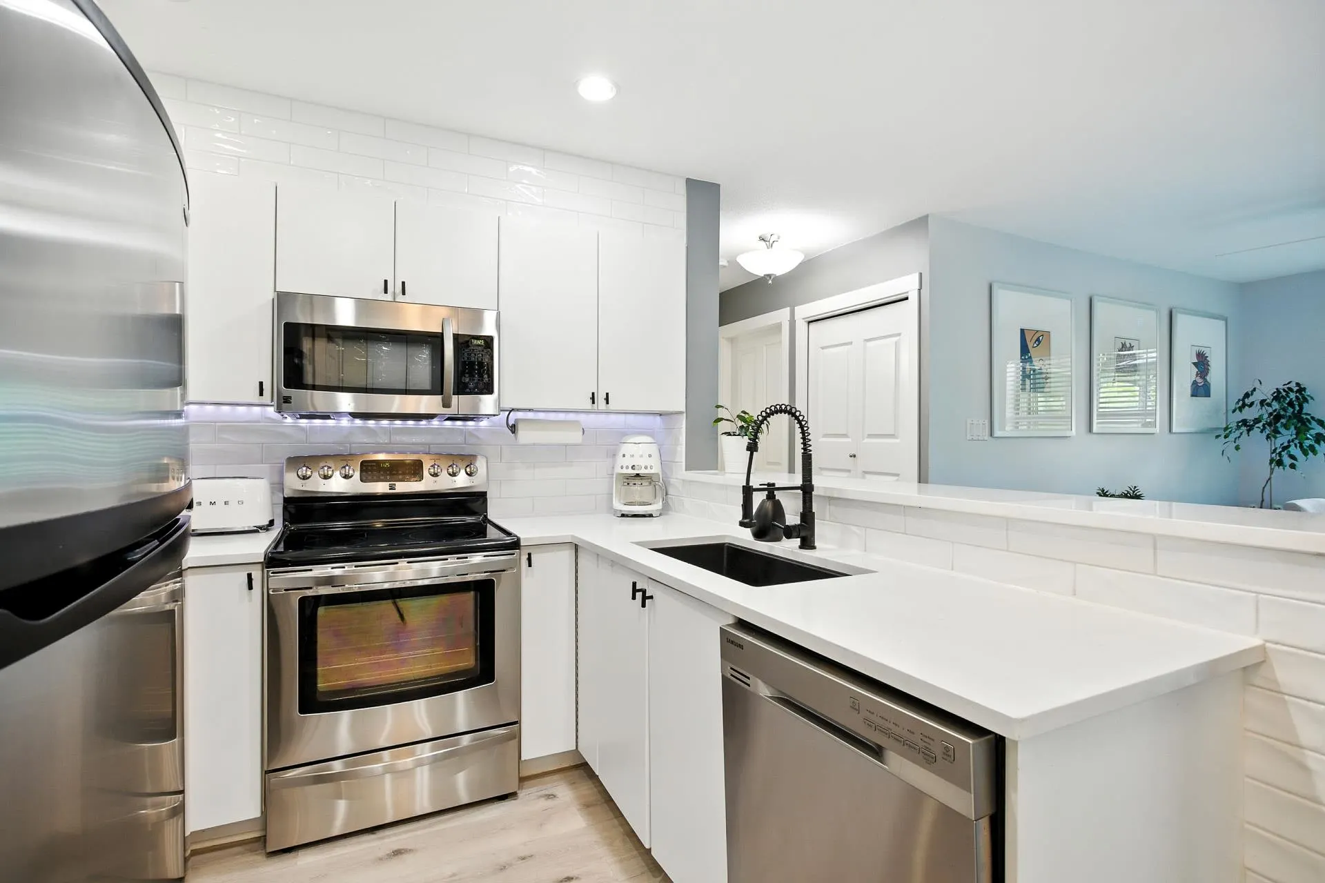 404 225 Newport Drive