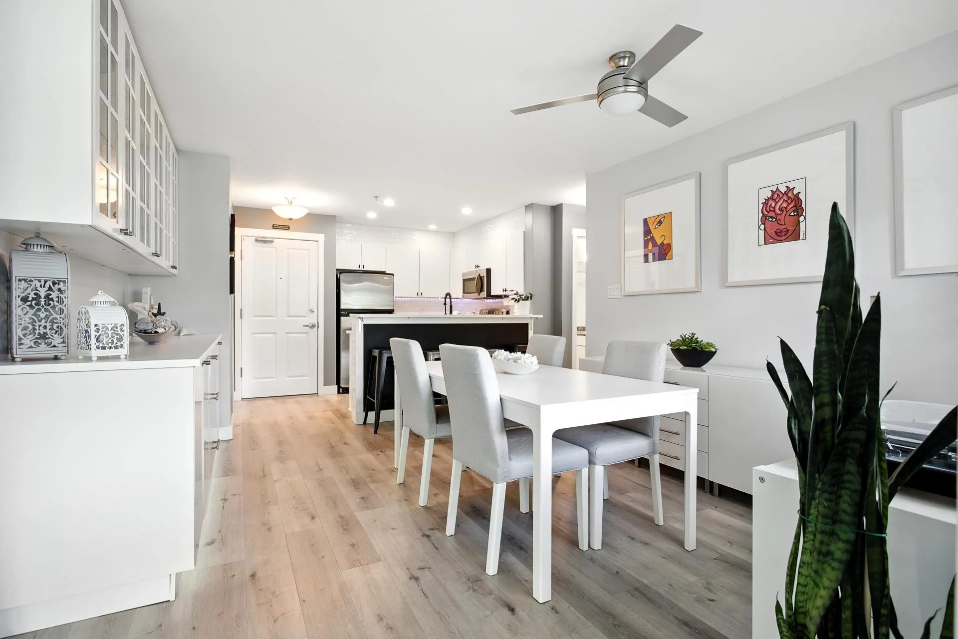 404 225 Newport Drive