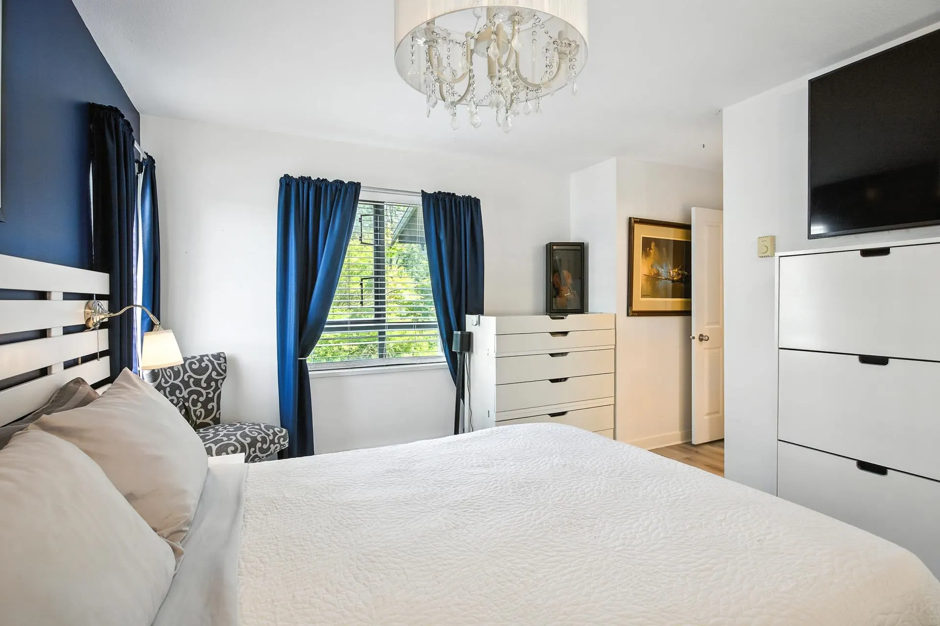 404 225 Newport Drive