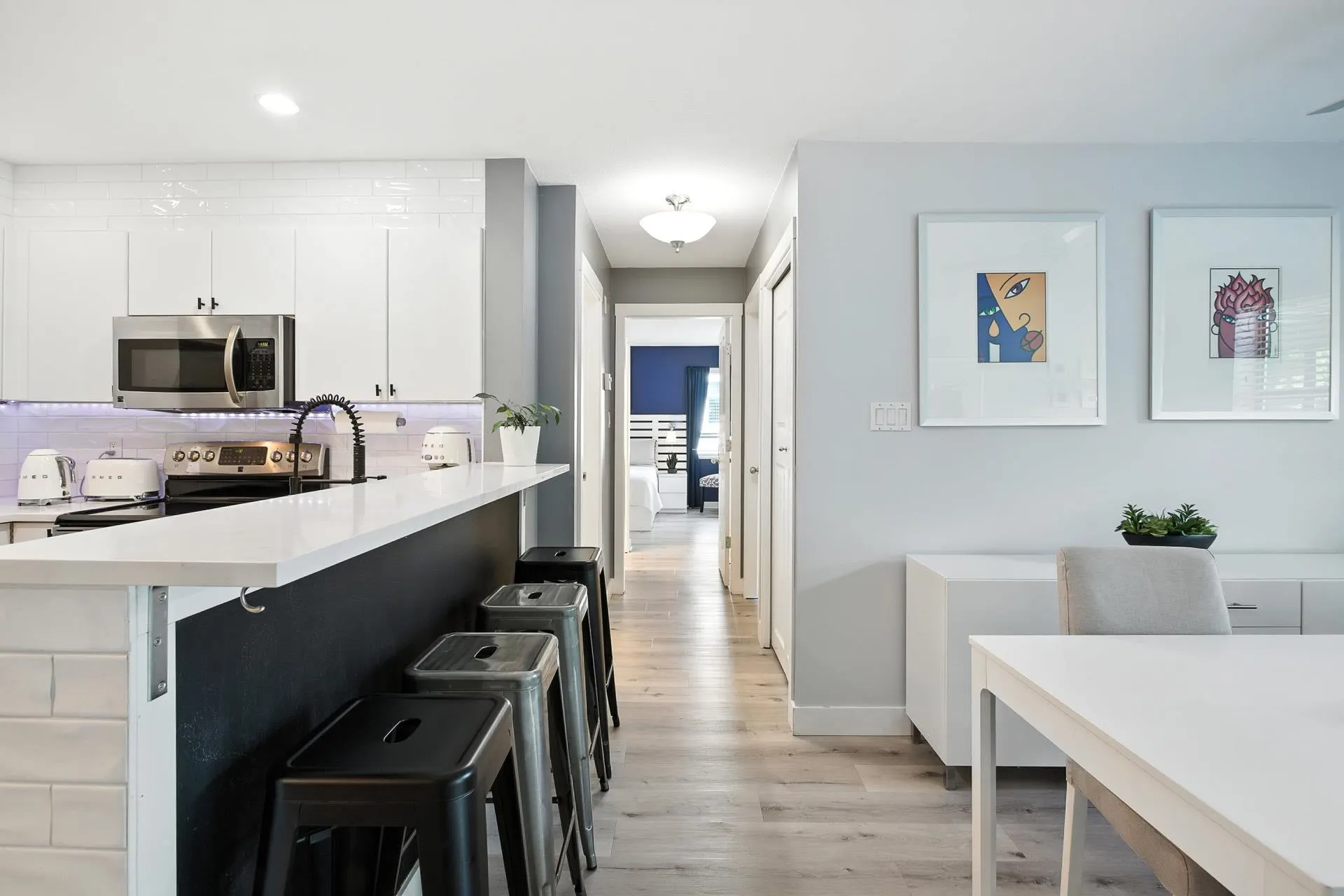 404 225 Newport Drive