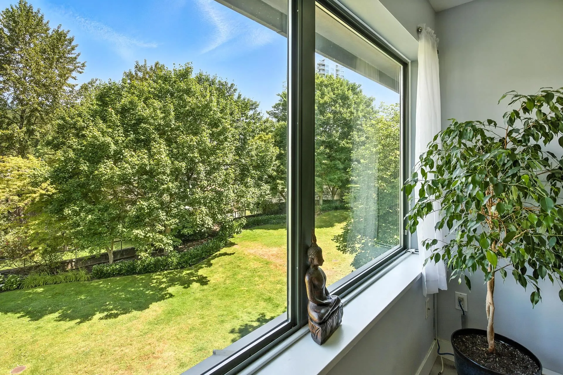 404 225 Newport Drive