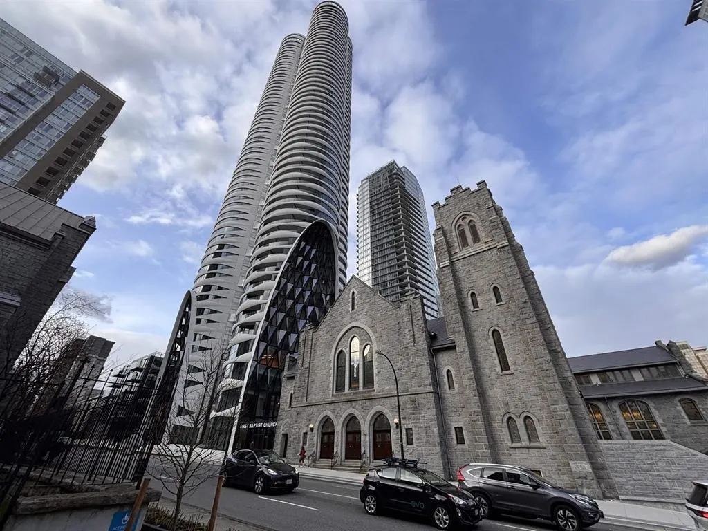 2702 1033 Nelson Street