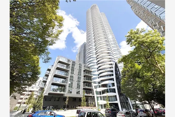 2702 1033 Nelson Street