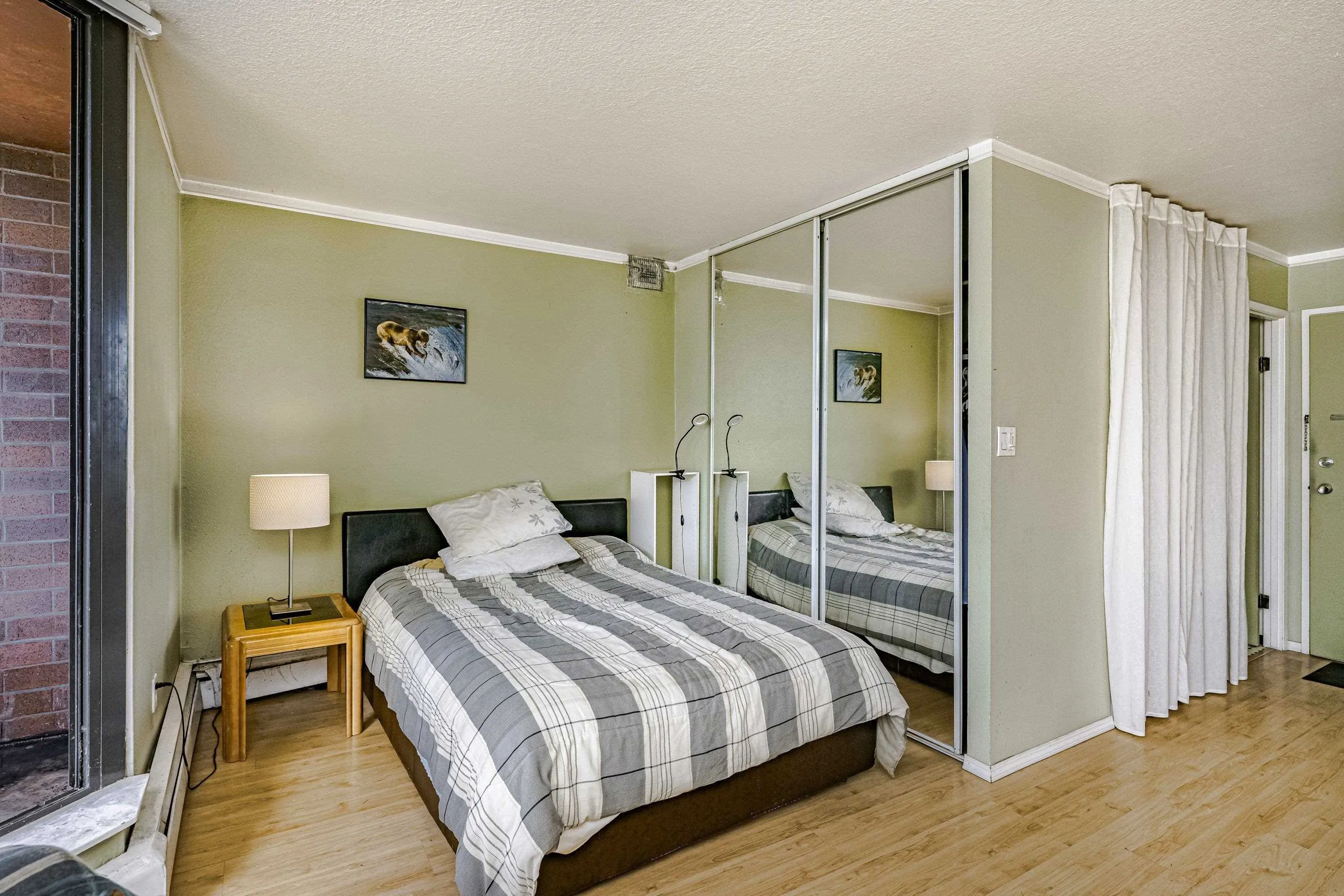 610 1330 Burrard Street