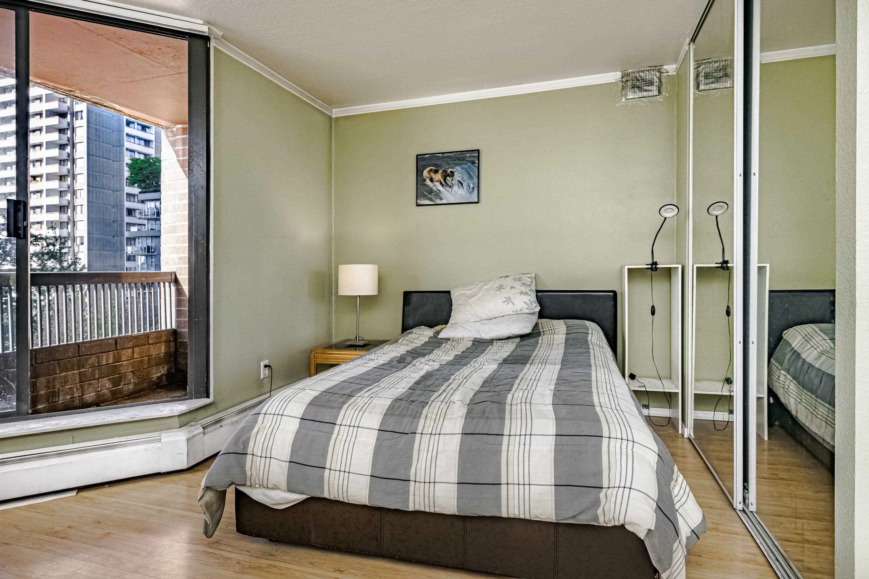 610 1330 Burrard Street