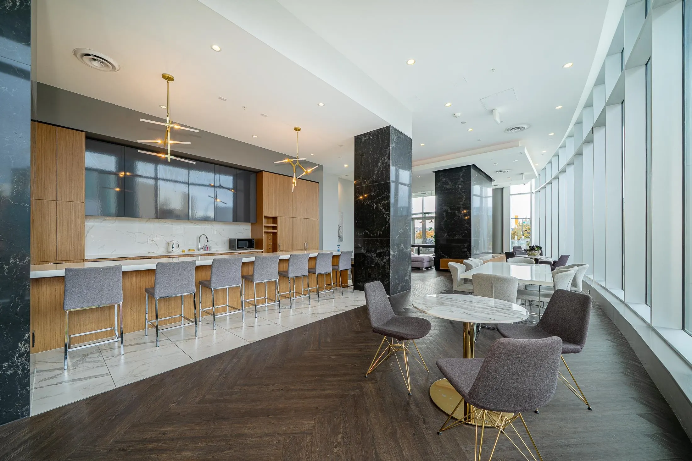 2601 1788 Gilmore Avenue