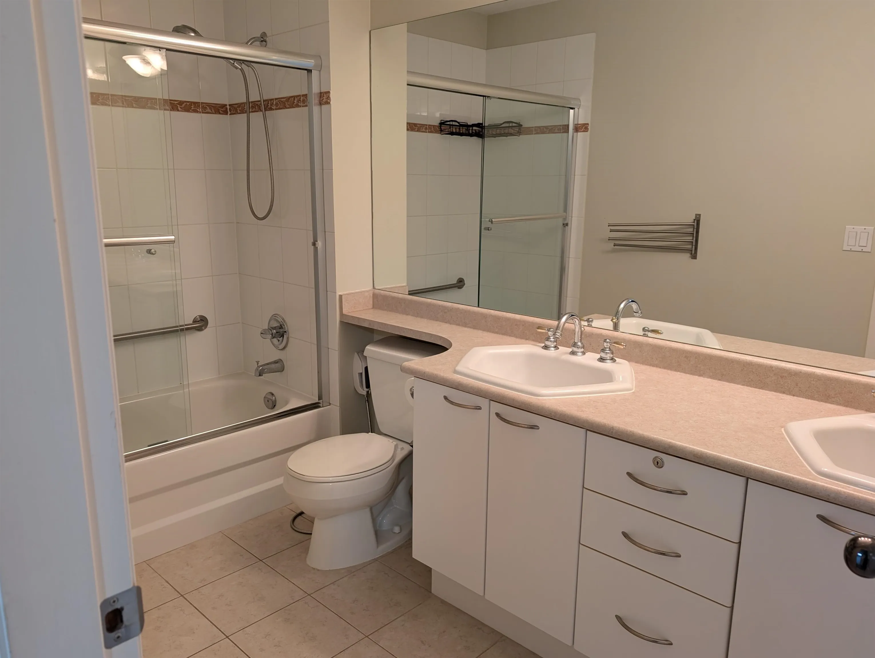 20 3711 Robson Court