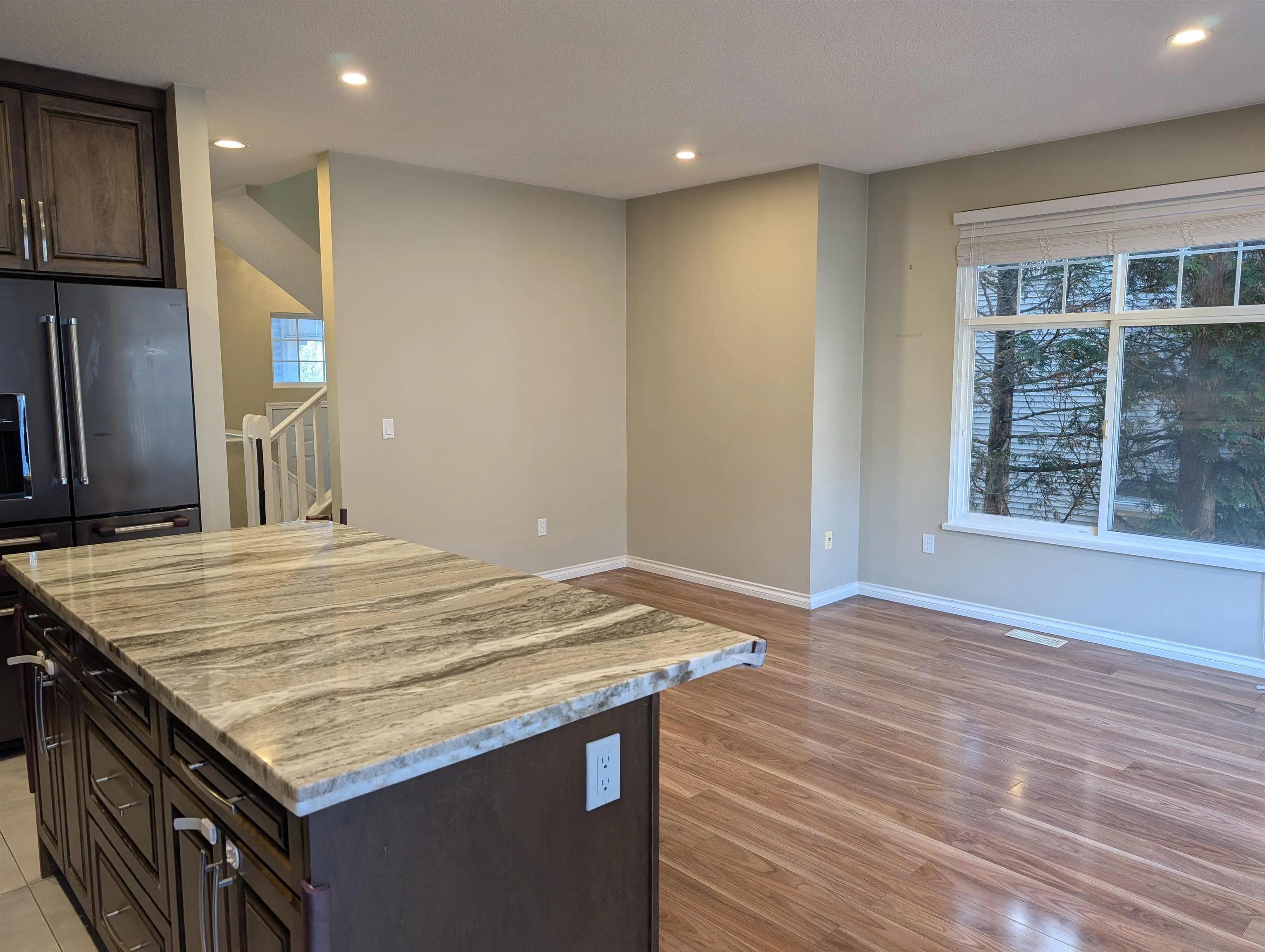 20 3711 Robson Court