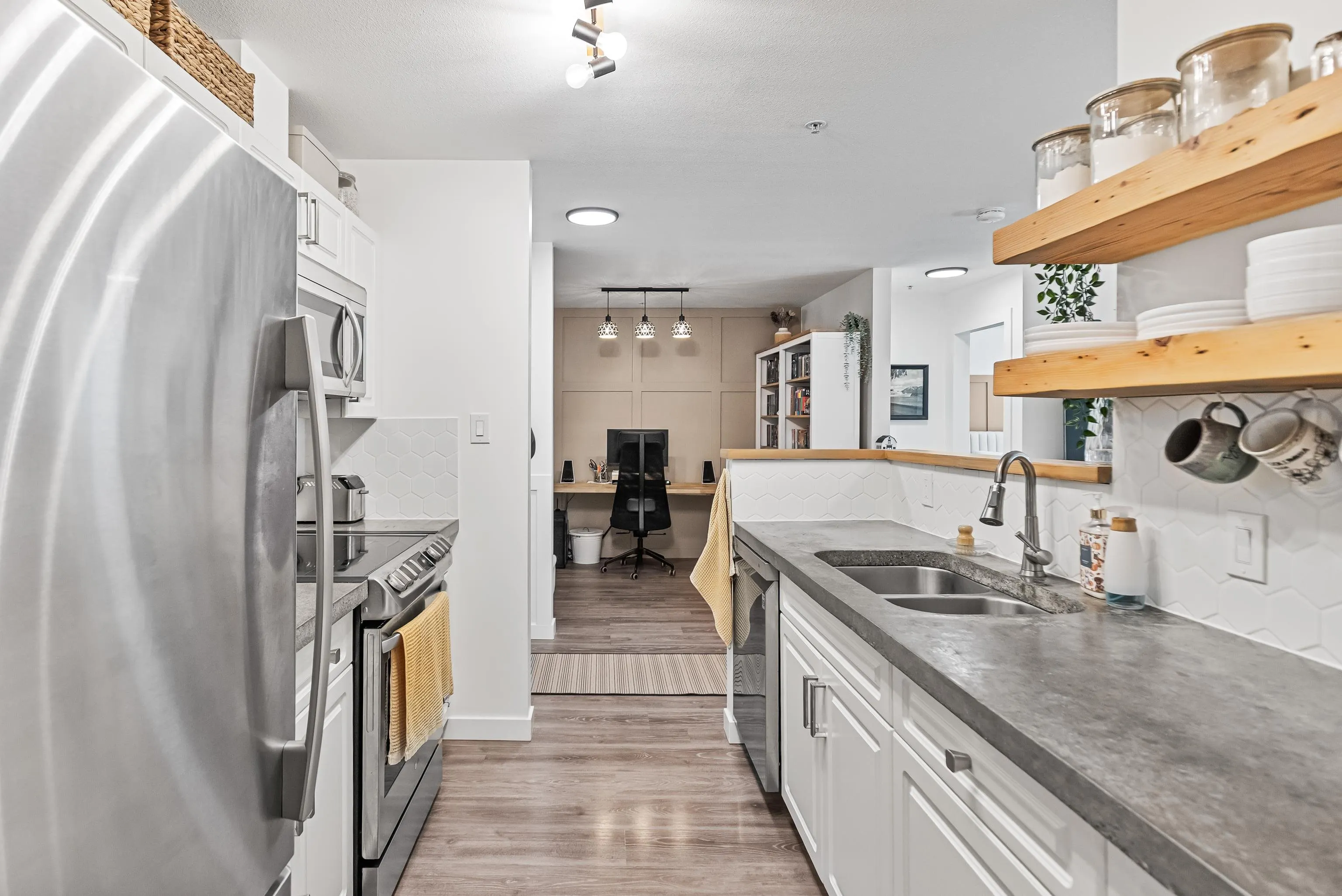 404 12206 224 Street