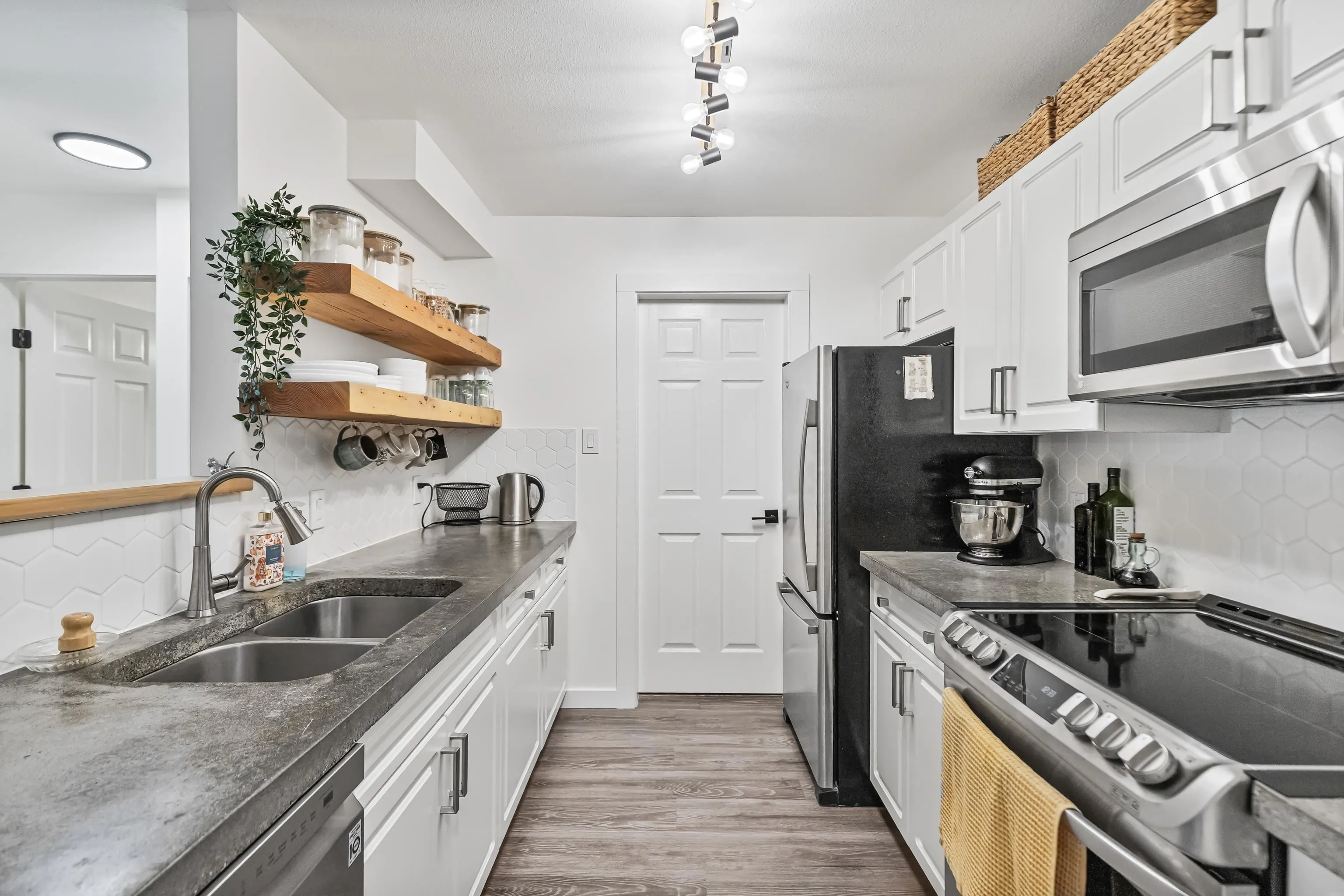 404 12206 224 Street