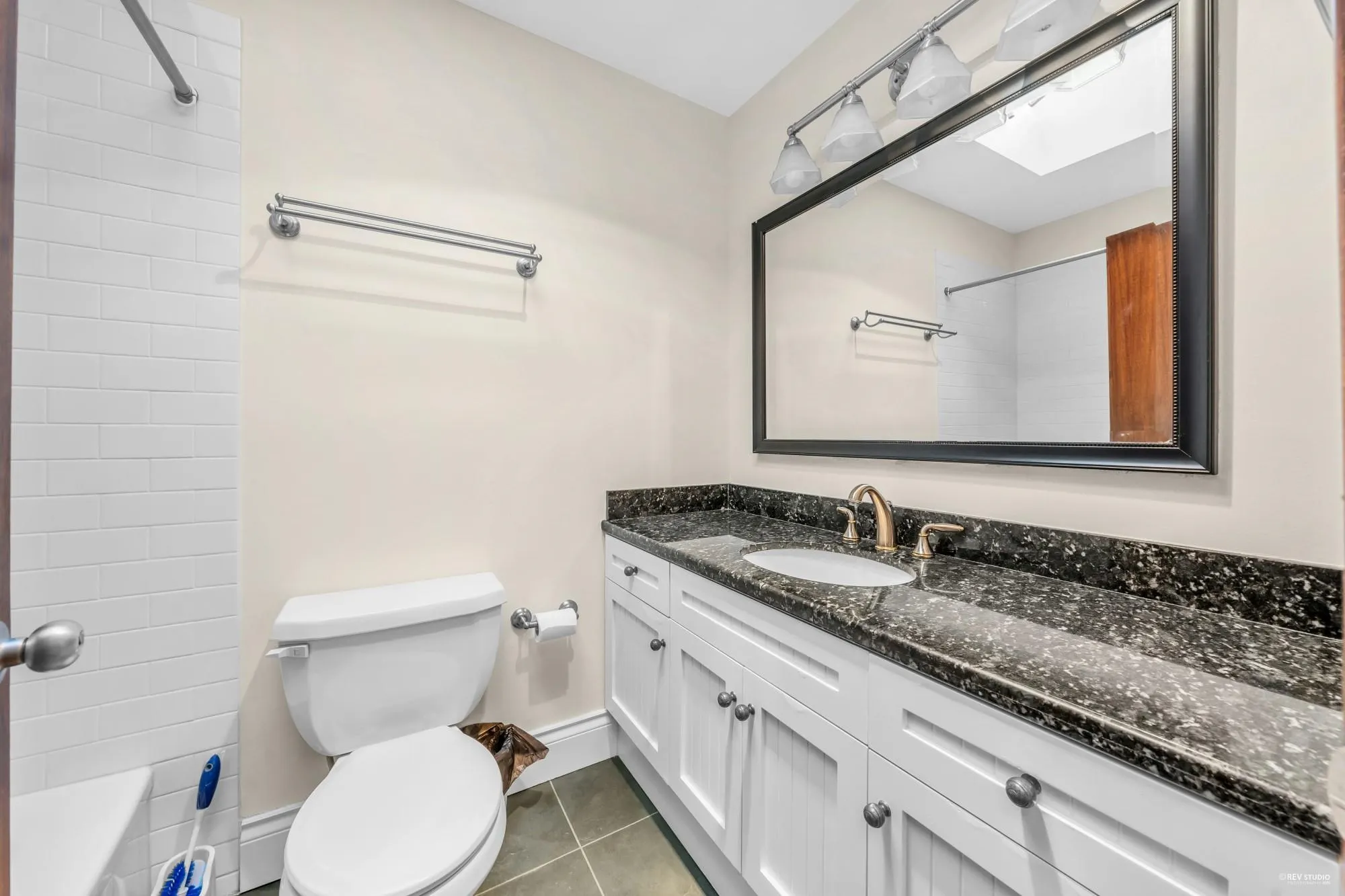 3845 Bayridge Avenue