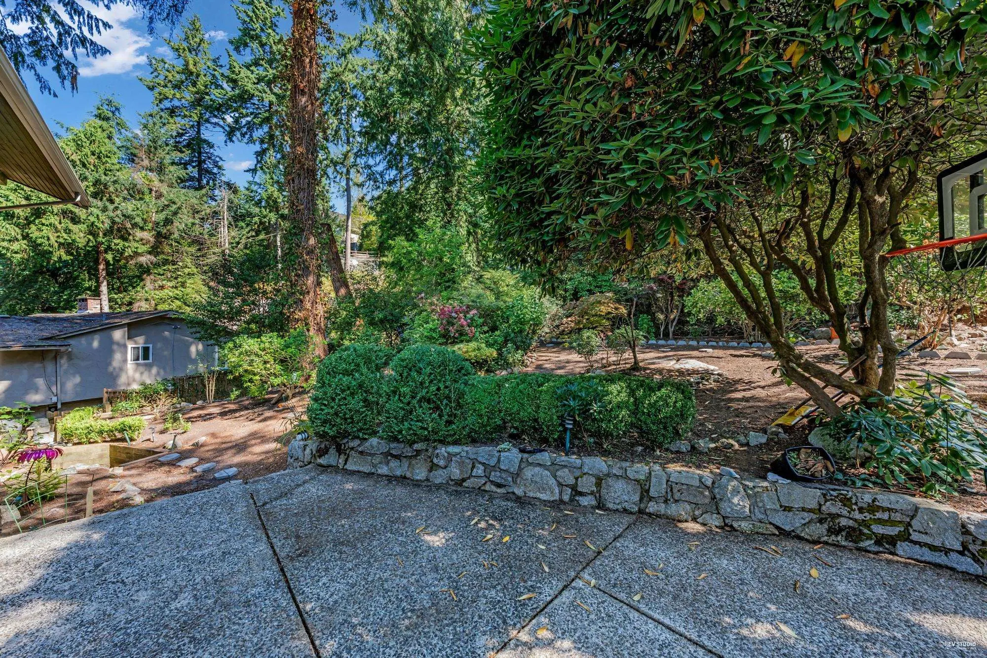 3845 Bayridge Avenue