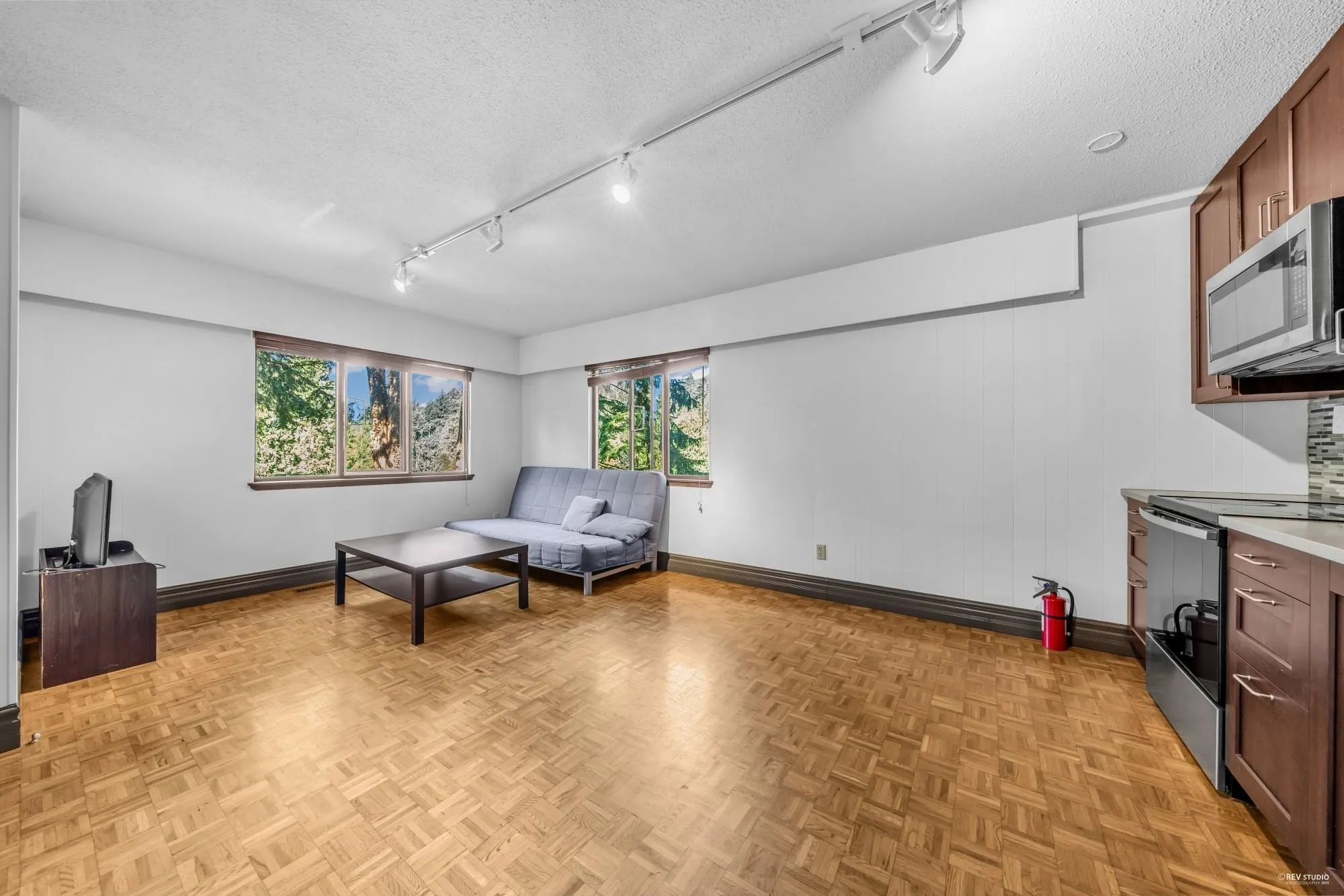 3845 Bayridge Avenue