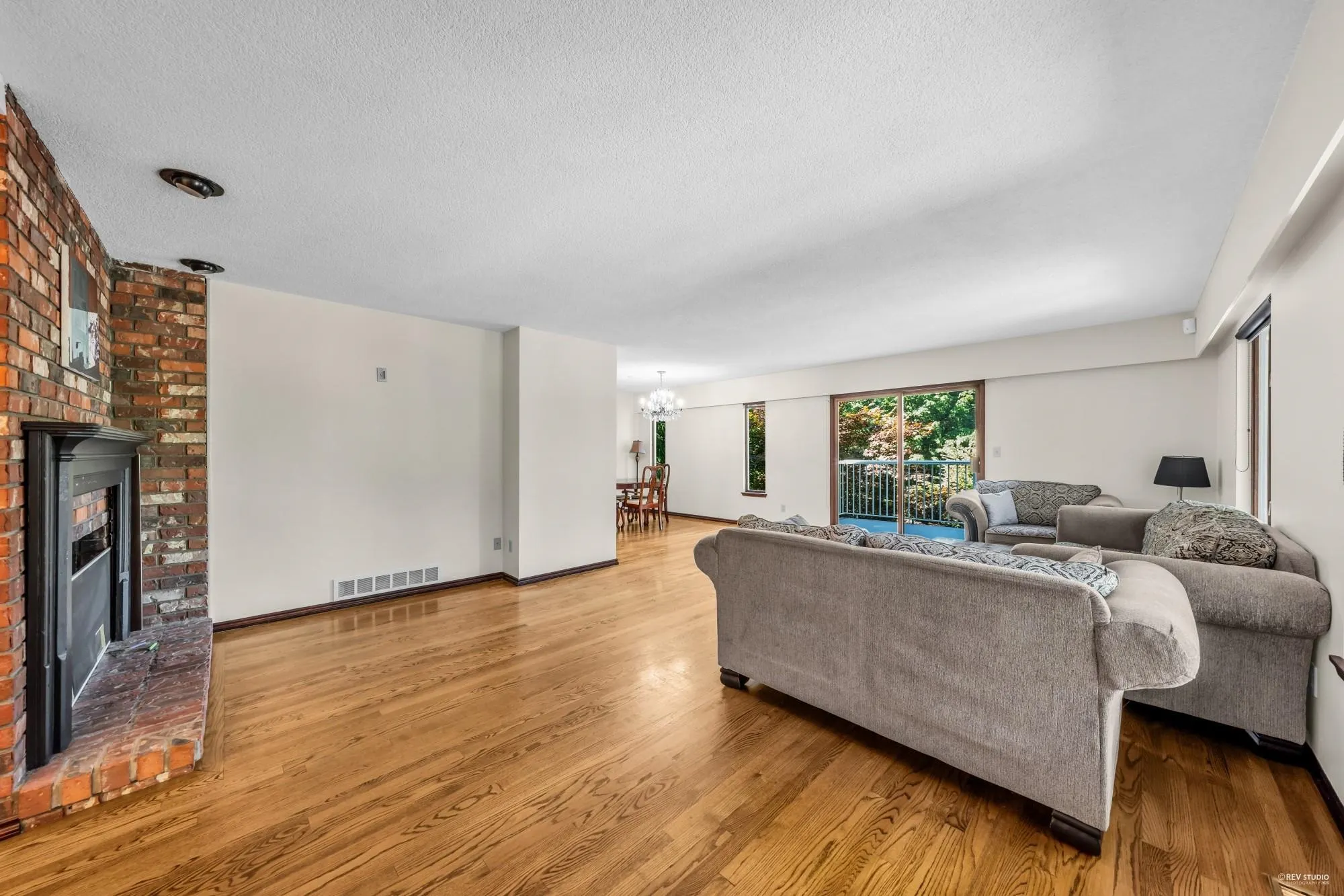 3845 Bayridge Avenue