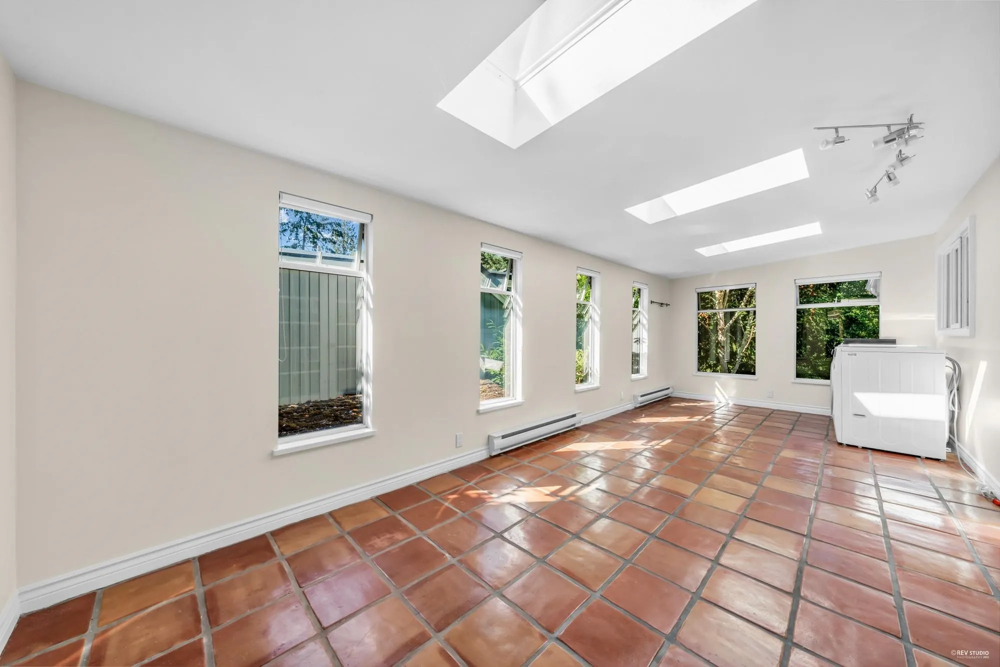 3845 Bayridge Avenue