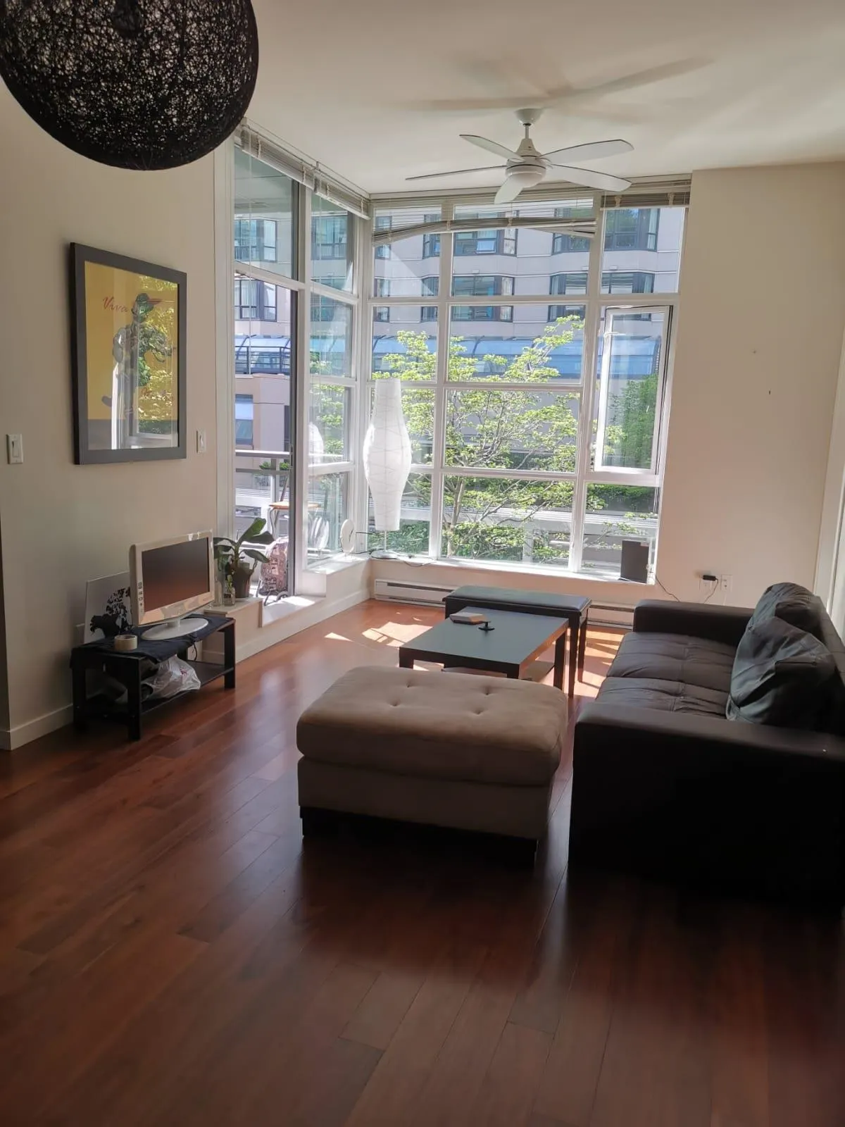 412 1205 Howe Street