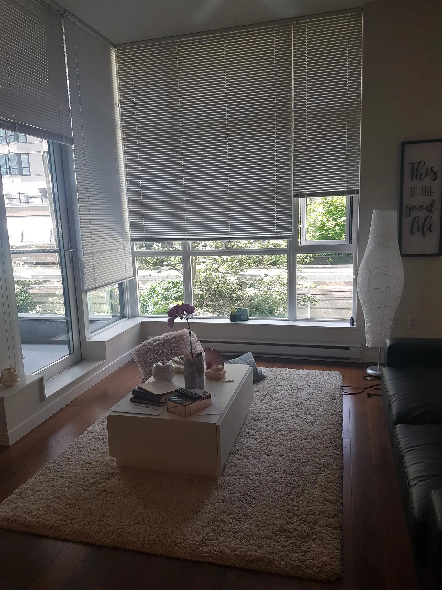 412 1205 Howe Street