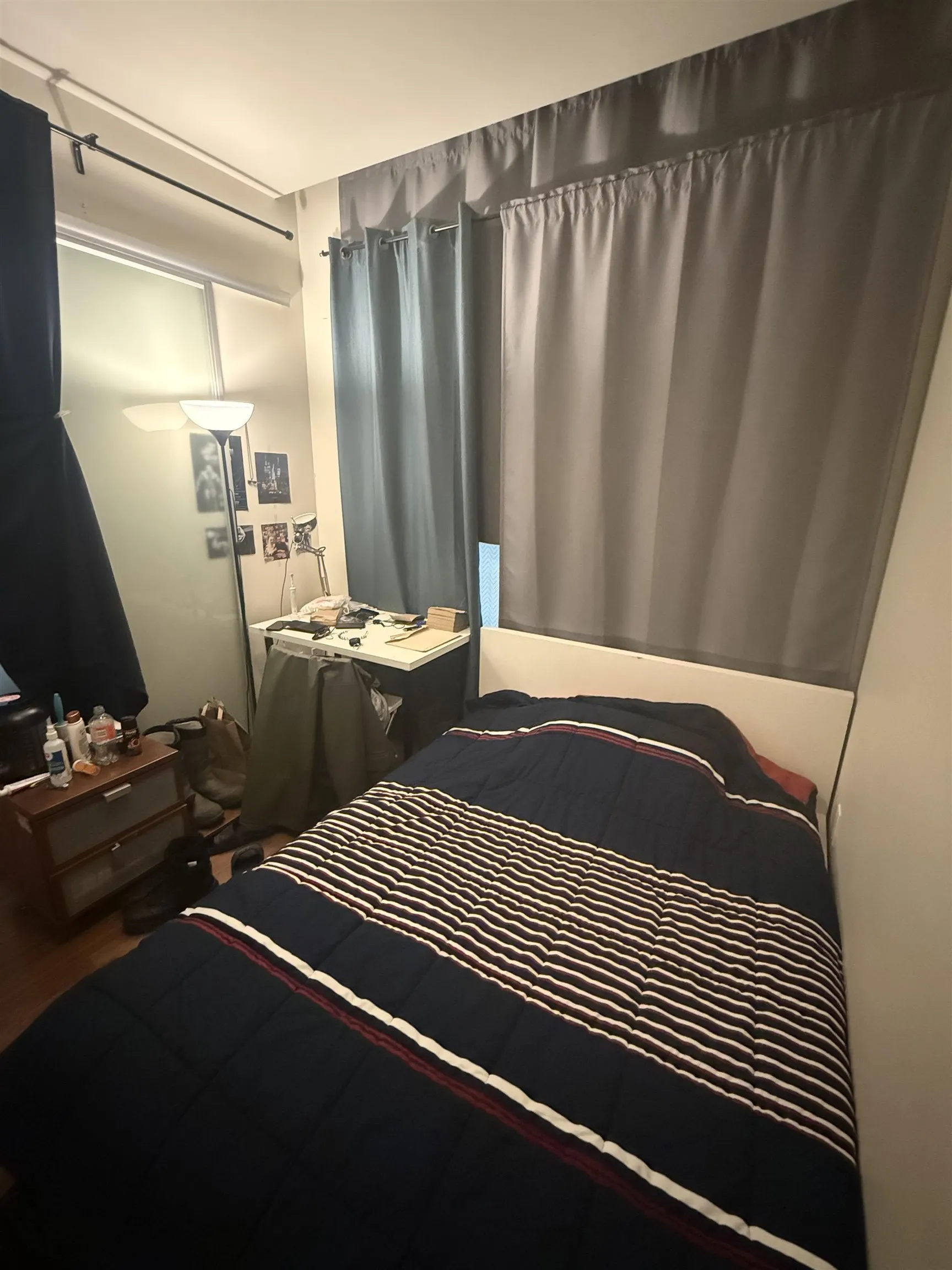 412 1205 Howe Street