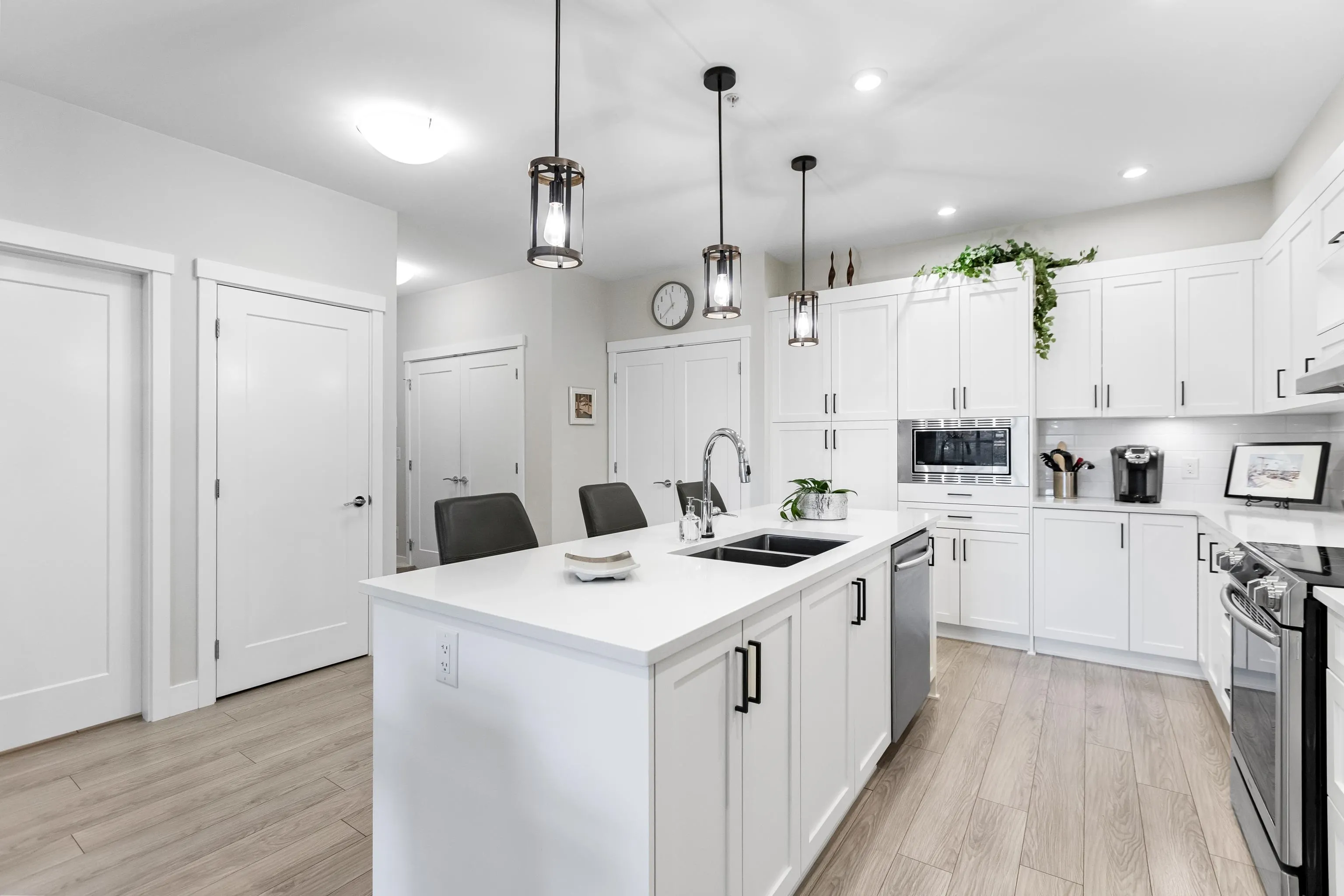 206 12367 224 Street