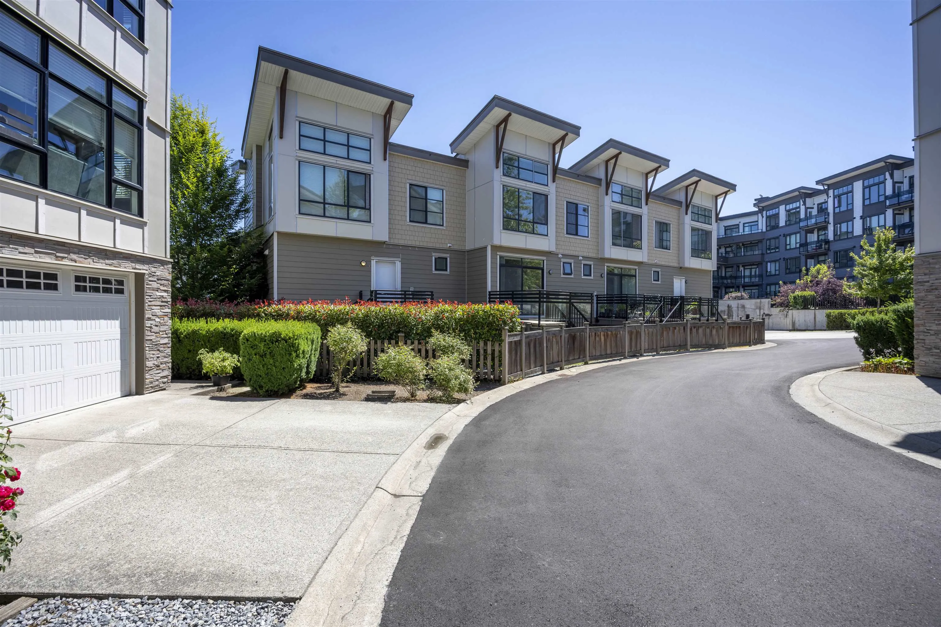 11 9989 E Barnston Drive