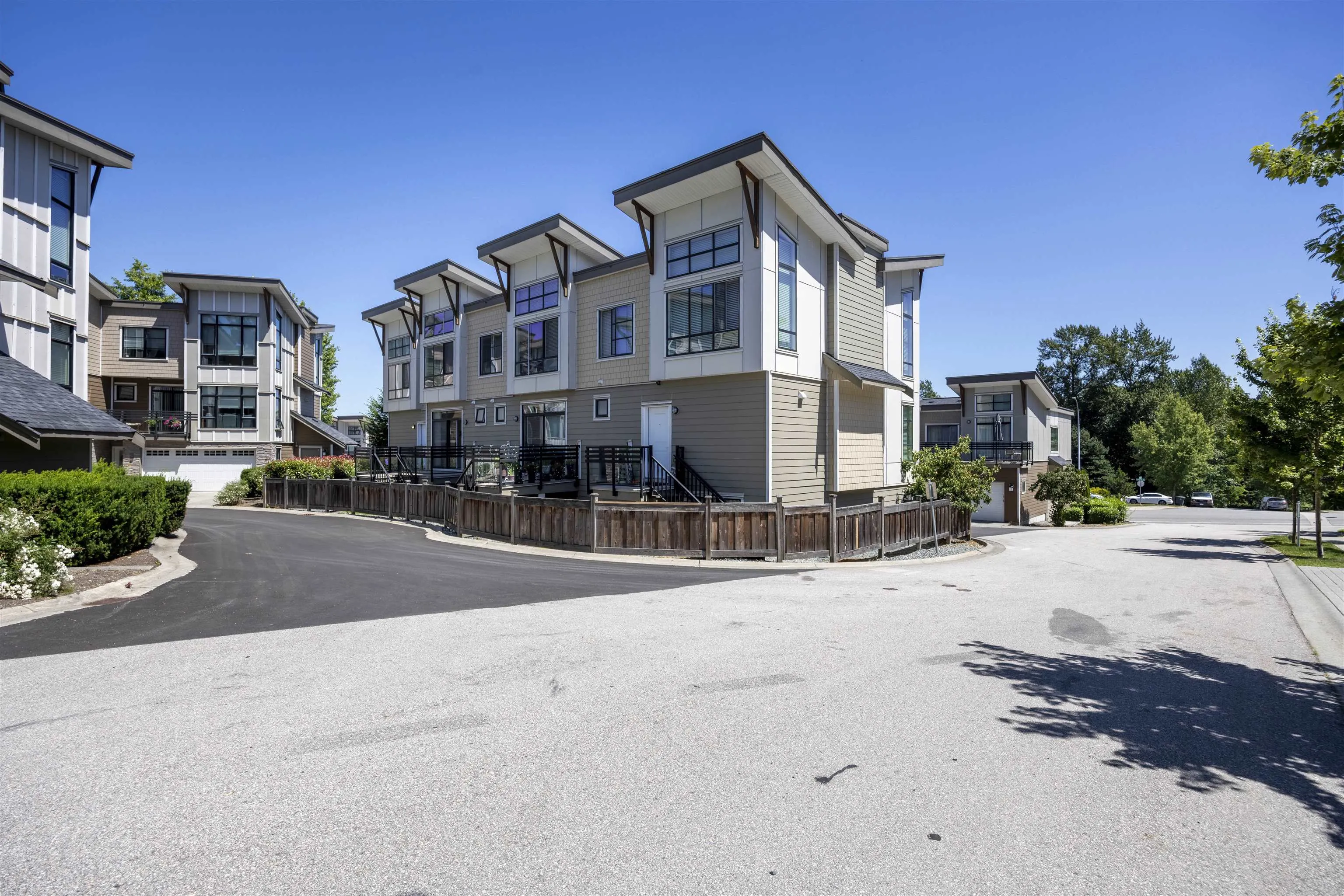 11 9989 E Barnston Drive