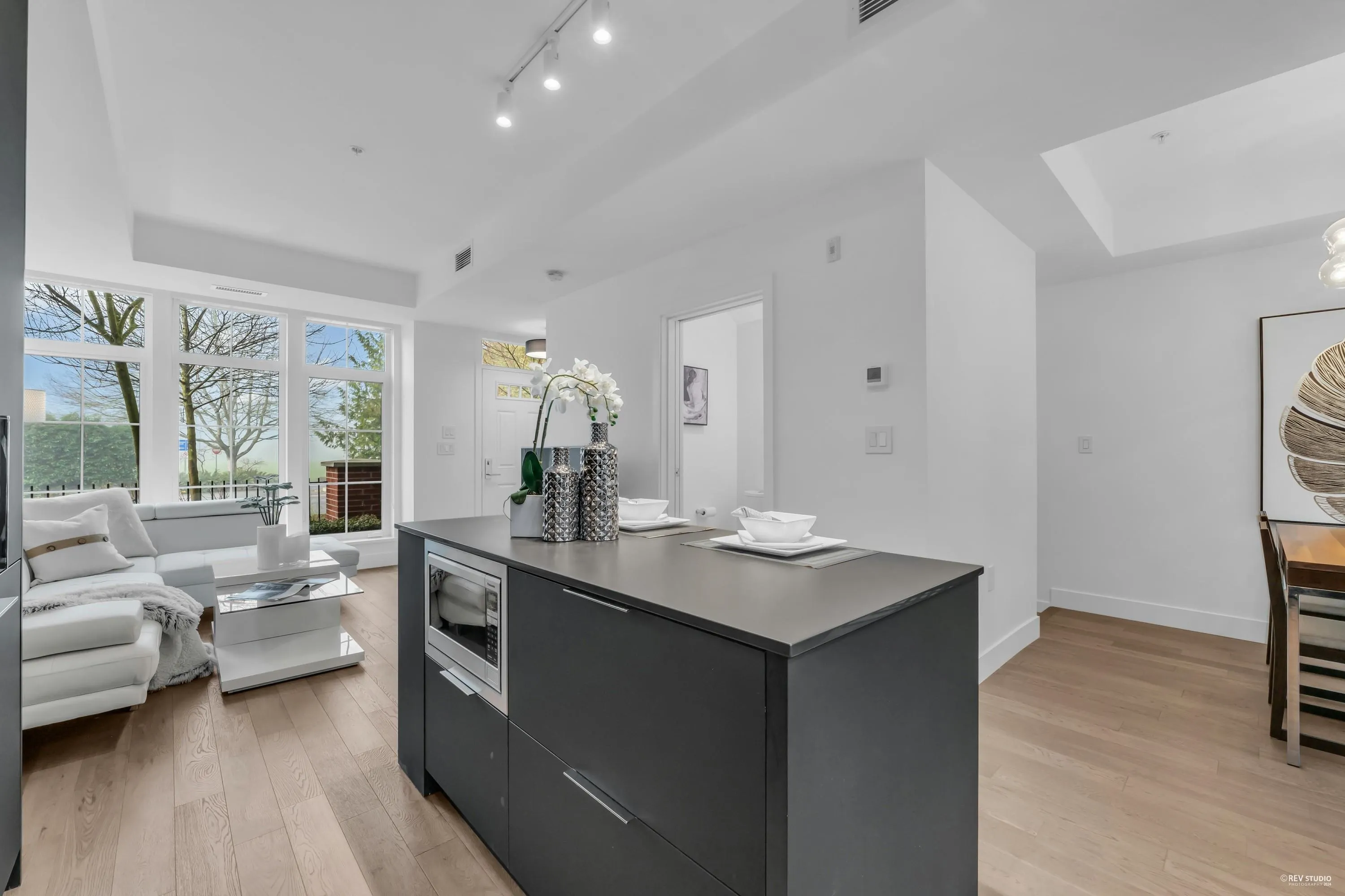 118 2070 Curling Road